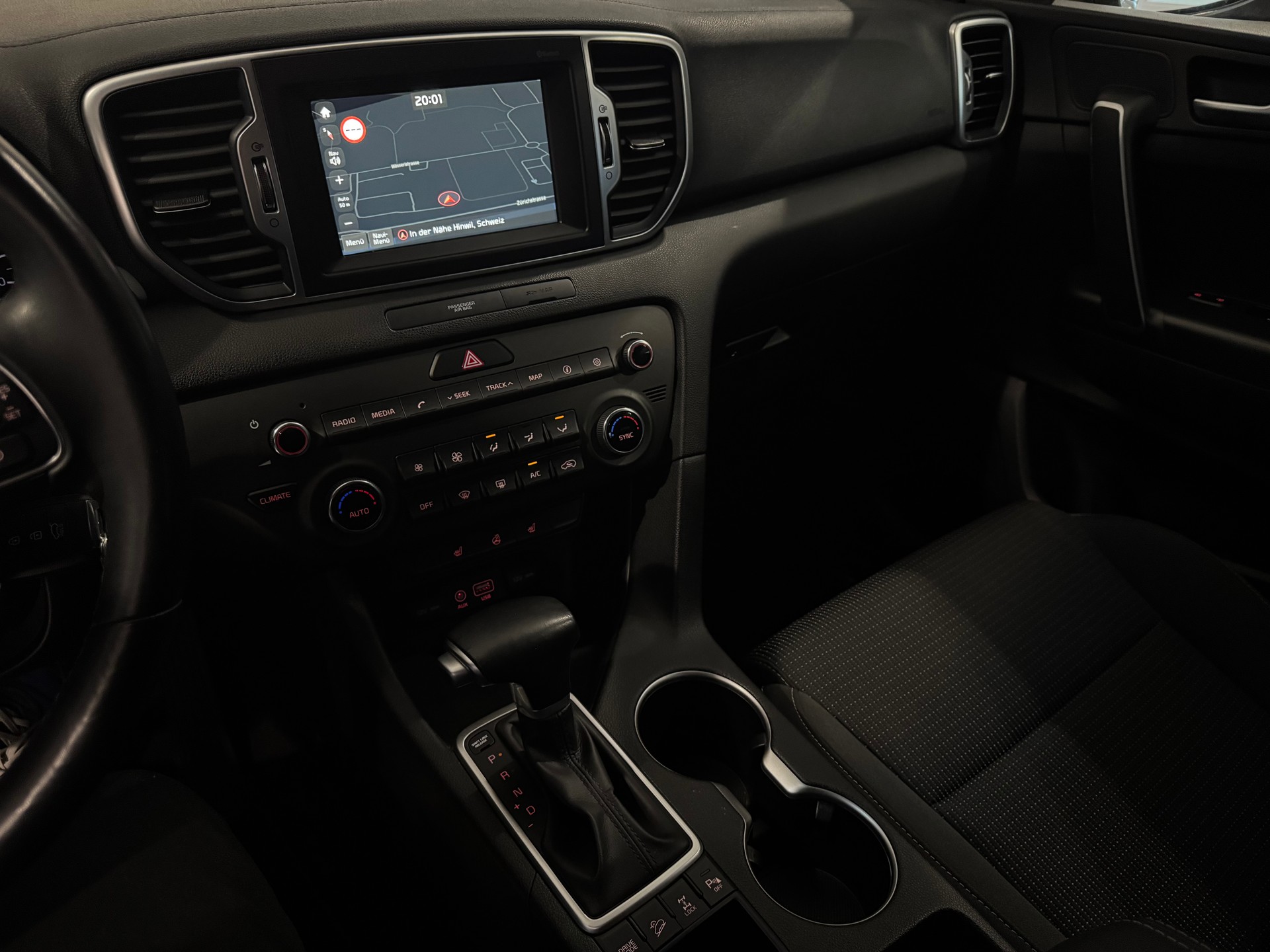 KIA Sportage 1.6 T-GDi Trend 4WD Automat | CH | 1.Hand |-image-15