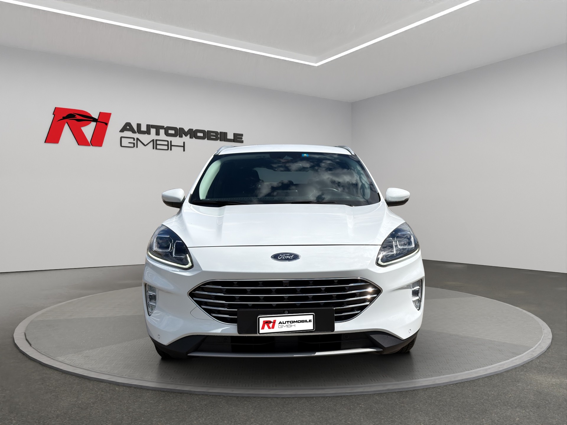FORD Kuga 2.0 TDCi EcoBlue Titanium 4WD-showroom-element-1