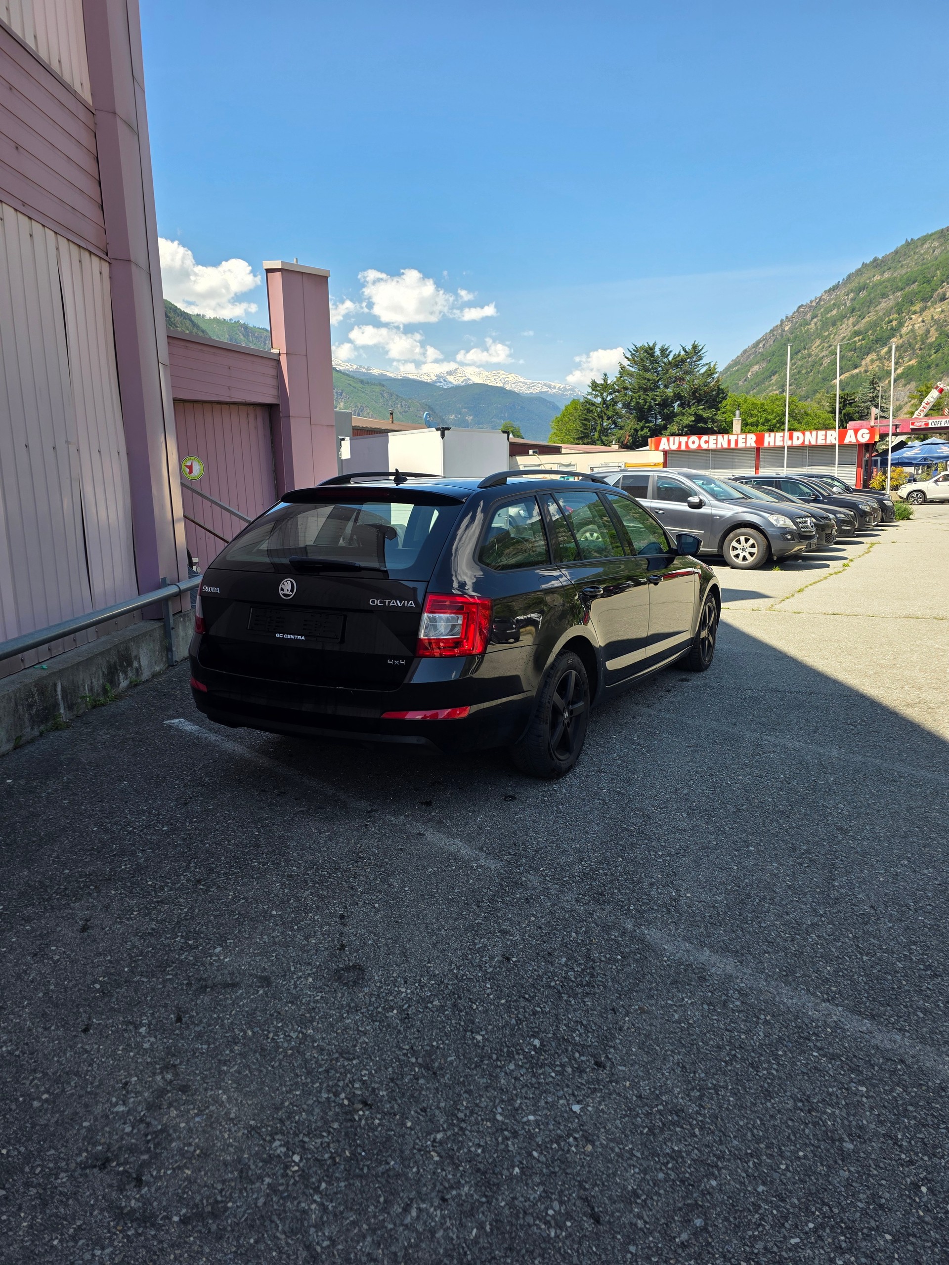 SKODA OCTAVIA-image-4