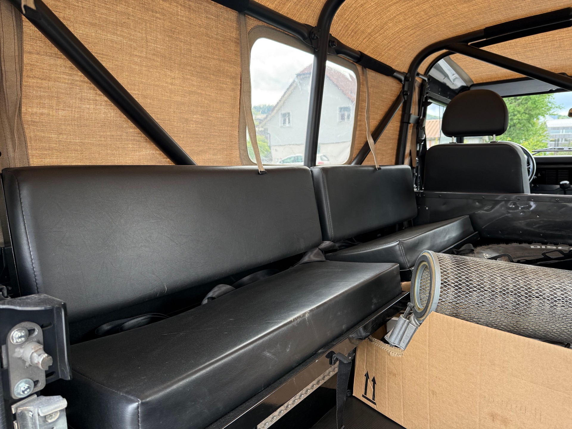 LAND ROVER Defender 110 3.5 V8-image-11