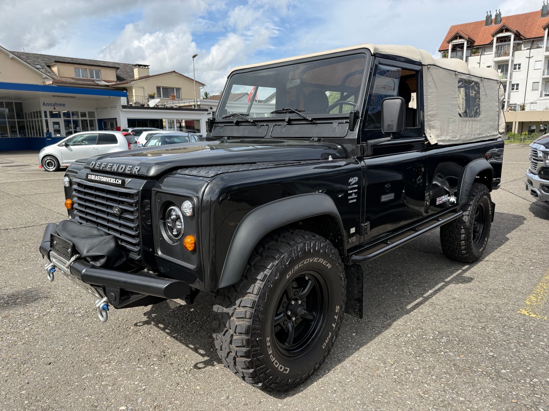 LAND ROVER Defender 110 3.5 V8-showroom-element-2