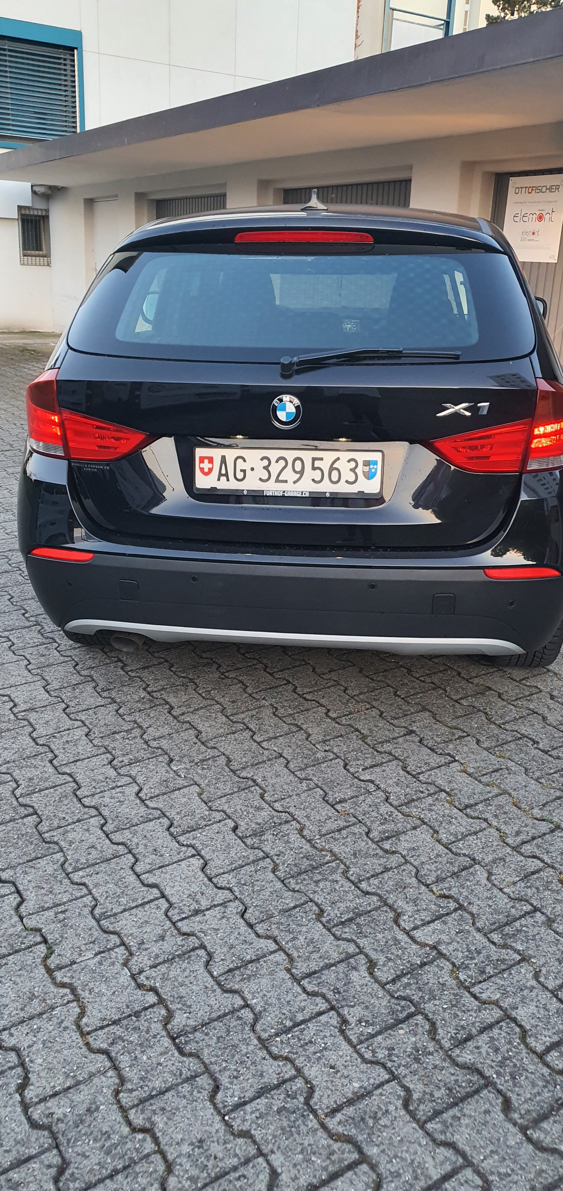 BMW 18d sDrive-image-4