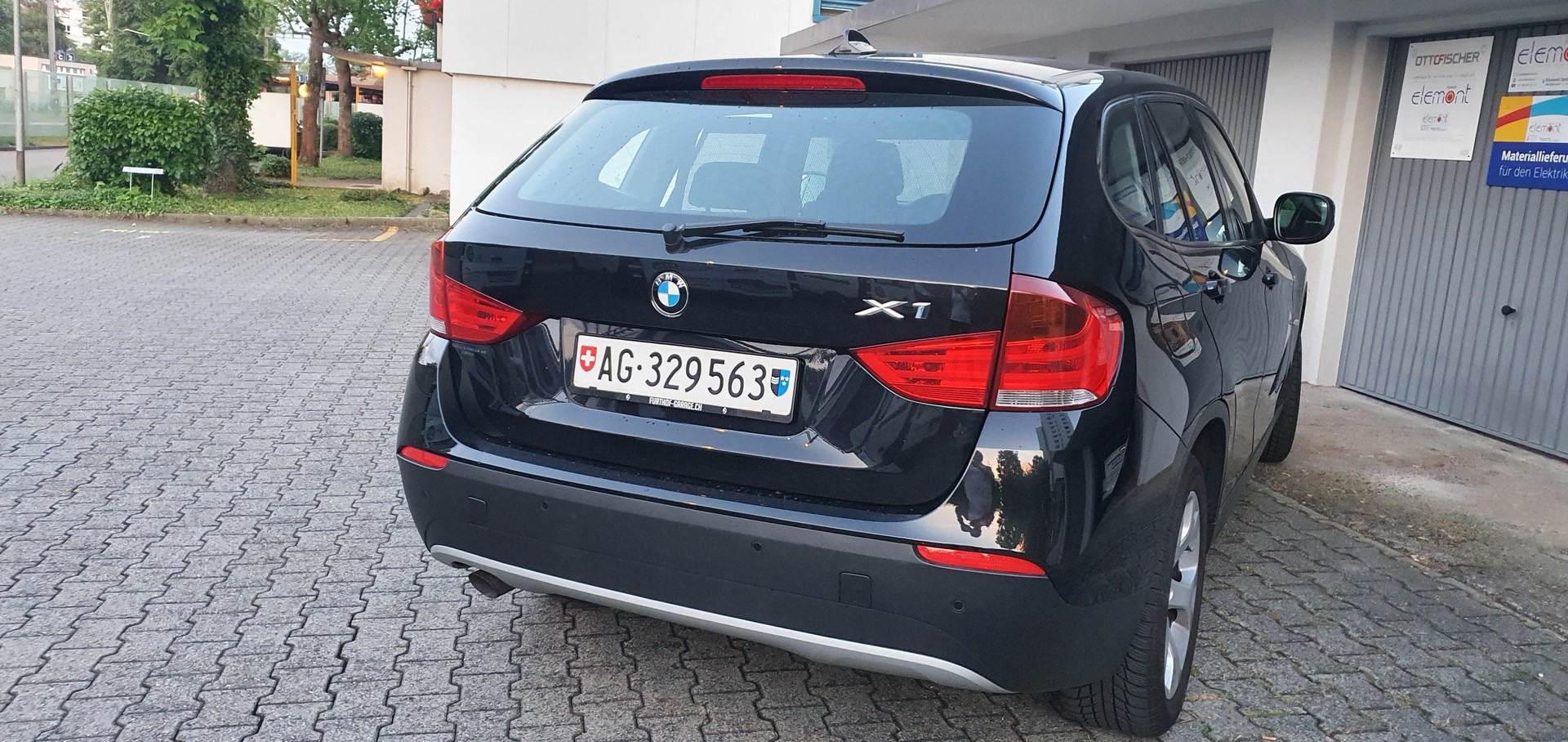 BMW 18d sDrive-image-2