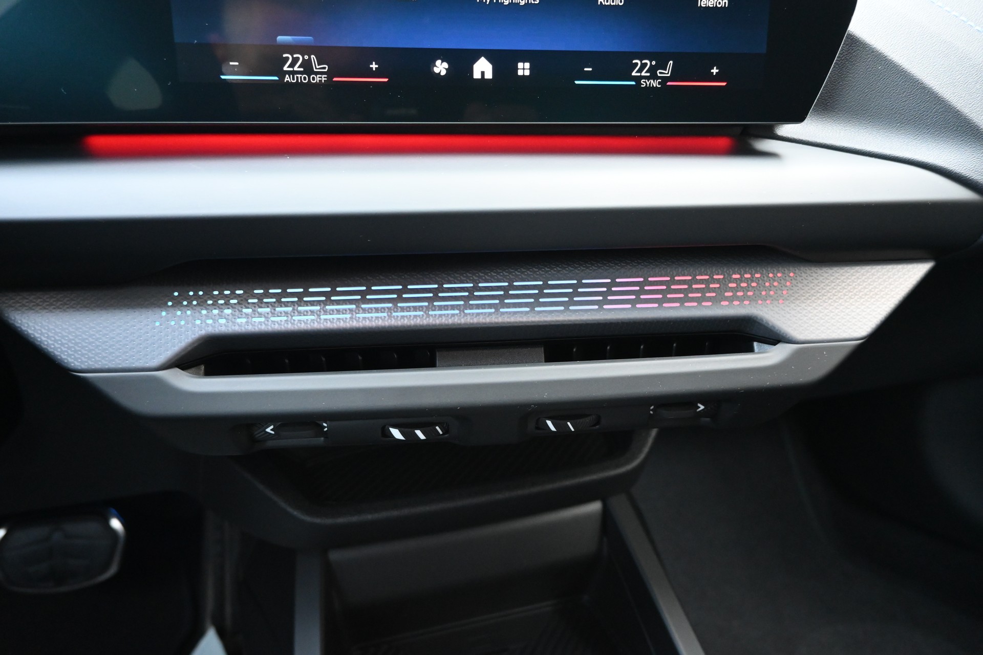 BMW 220 Gran Coupé 48V M Sport Pro Steptronic-image-19