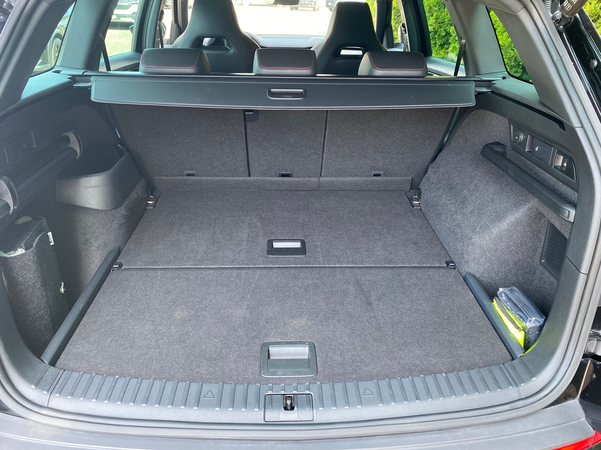 SKODA Kodiaq 2.0 TSI RS 245PS 4x4 DSG **Top-Ausstattung**-image-8