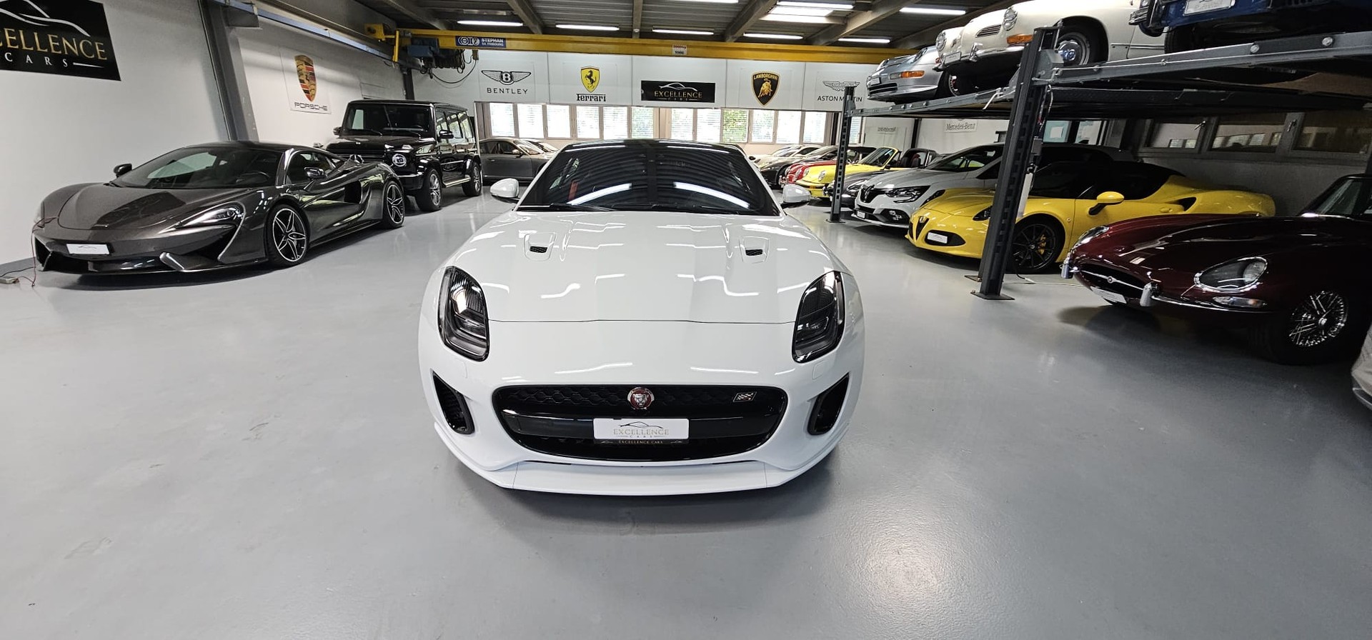 JAGUAR F-Type Coupé 3.0 V6 S/C AWD Chequered Flag Automatik-showroom-element-1