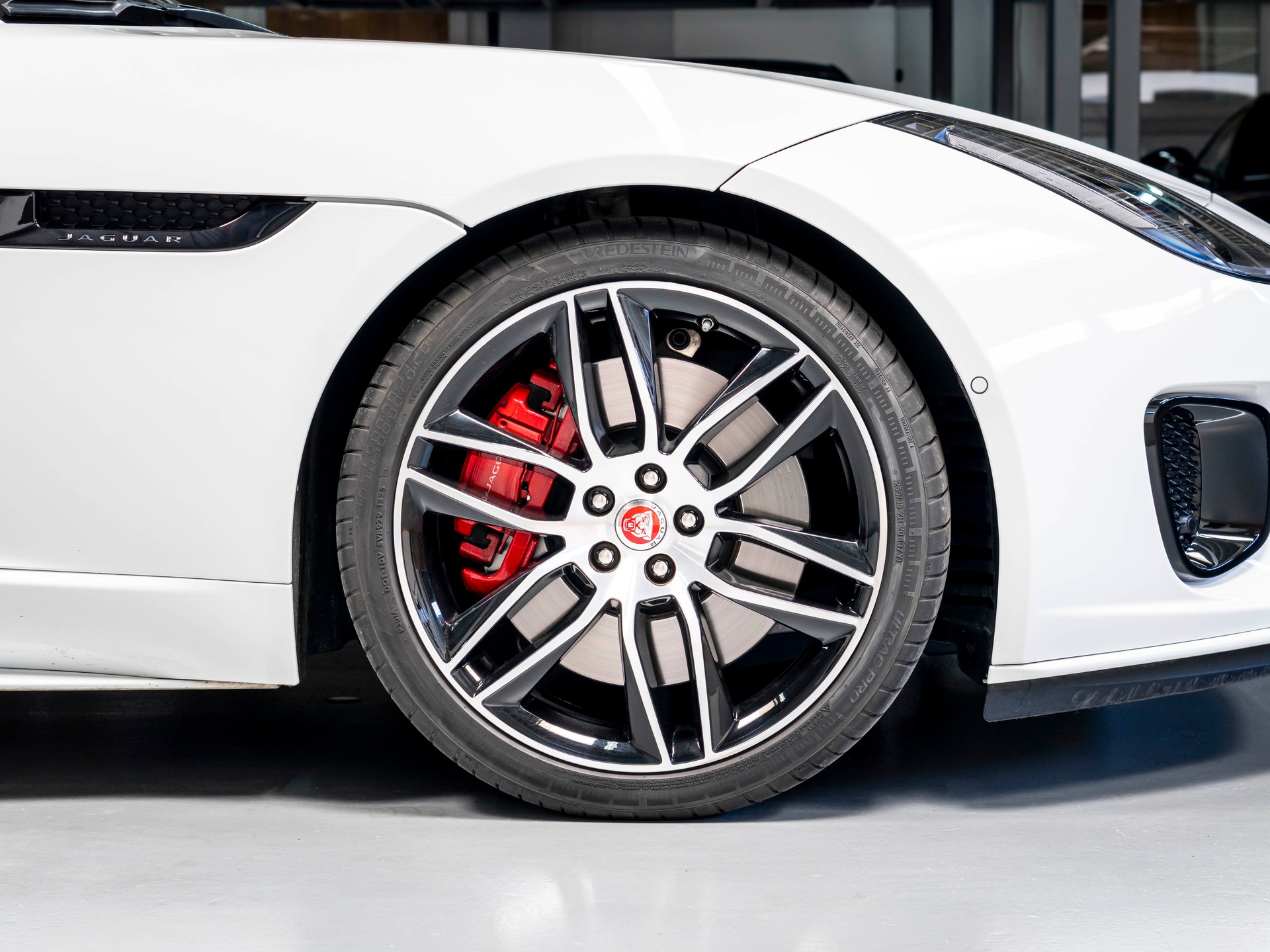 JAGUAR F-Type Coupé 3.0 V6 S/C AWD Chequered Flag Automatik-image-26