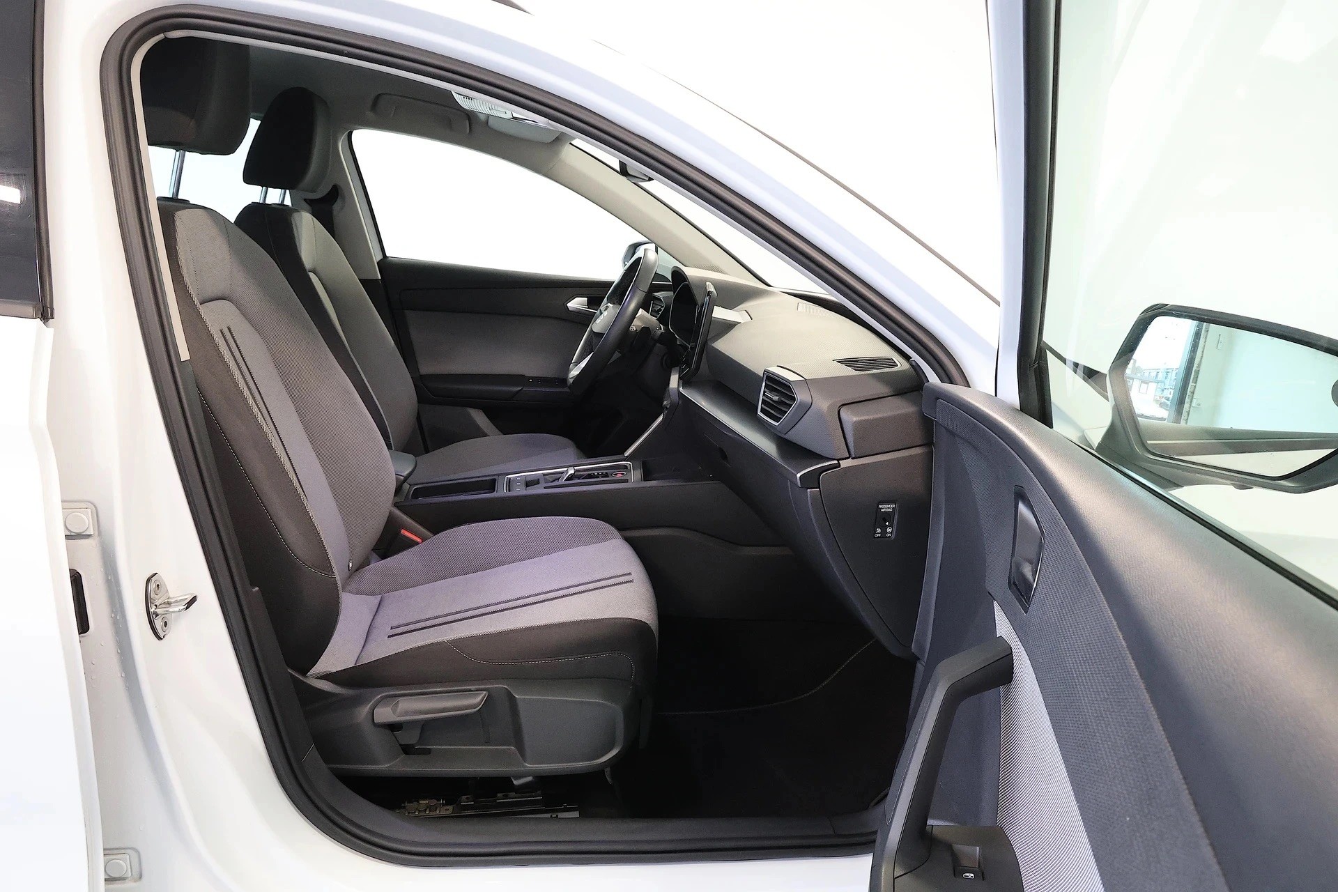 SEAT Leon ST 2.0 TDI EVO DSG Style-image-10