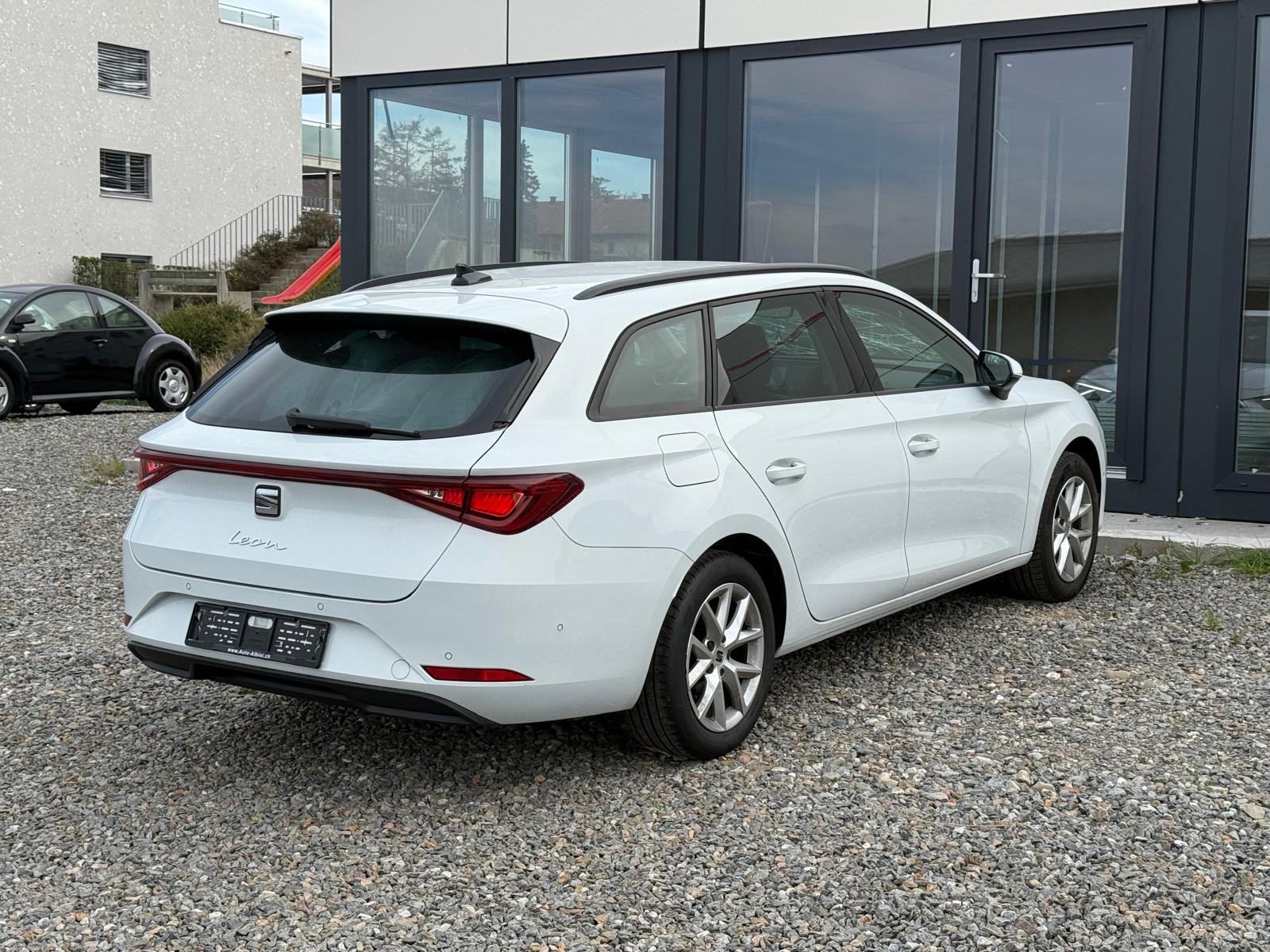 SEAT Leon ST 2.0 TDI EVO DSG Style *HAGELSCHADEN* **Jetzt nur noch CHF 11'900.- statt CHF 16'900.-**-image-6