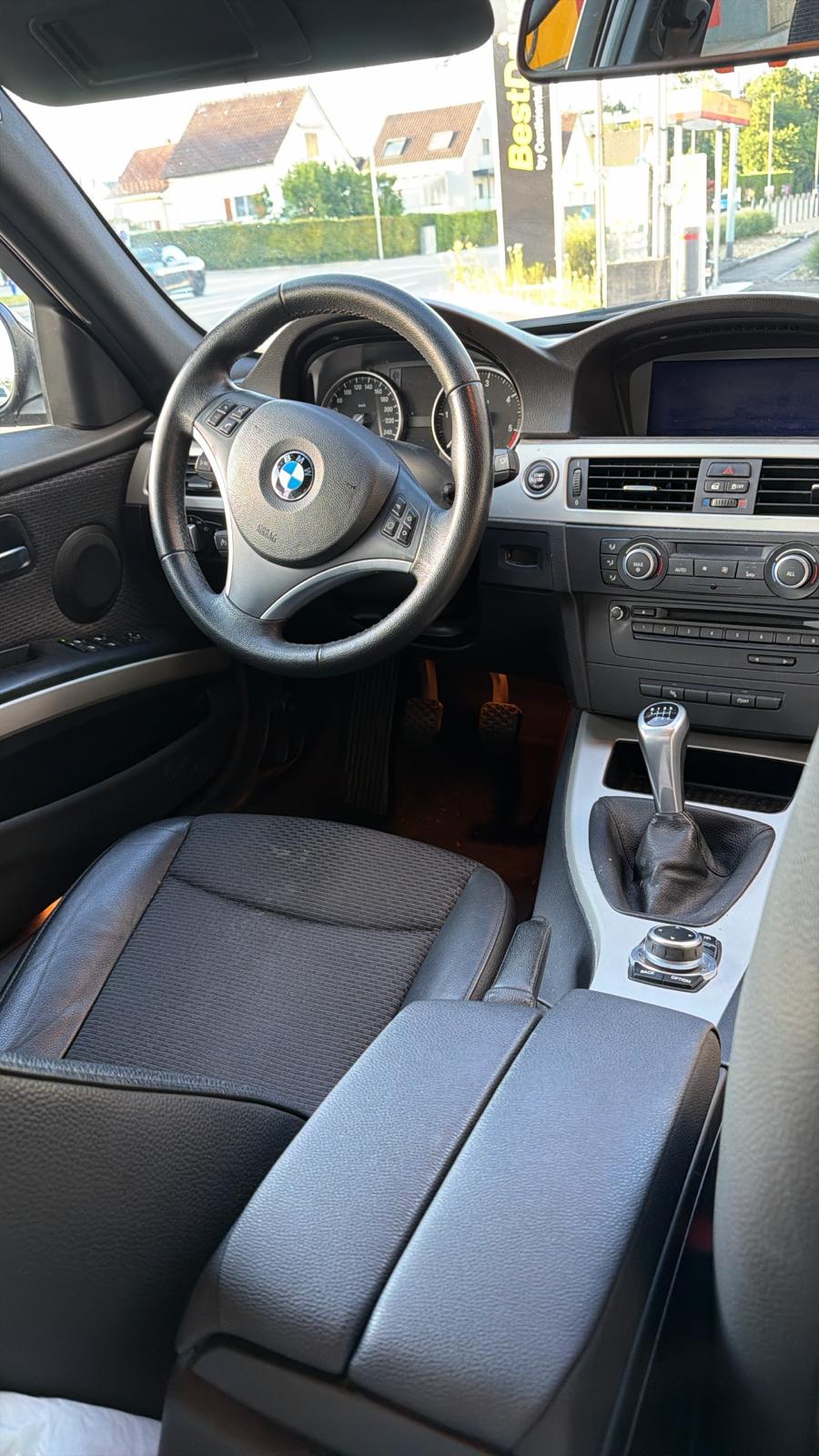 BMW 320d Steptronic-image-4