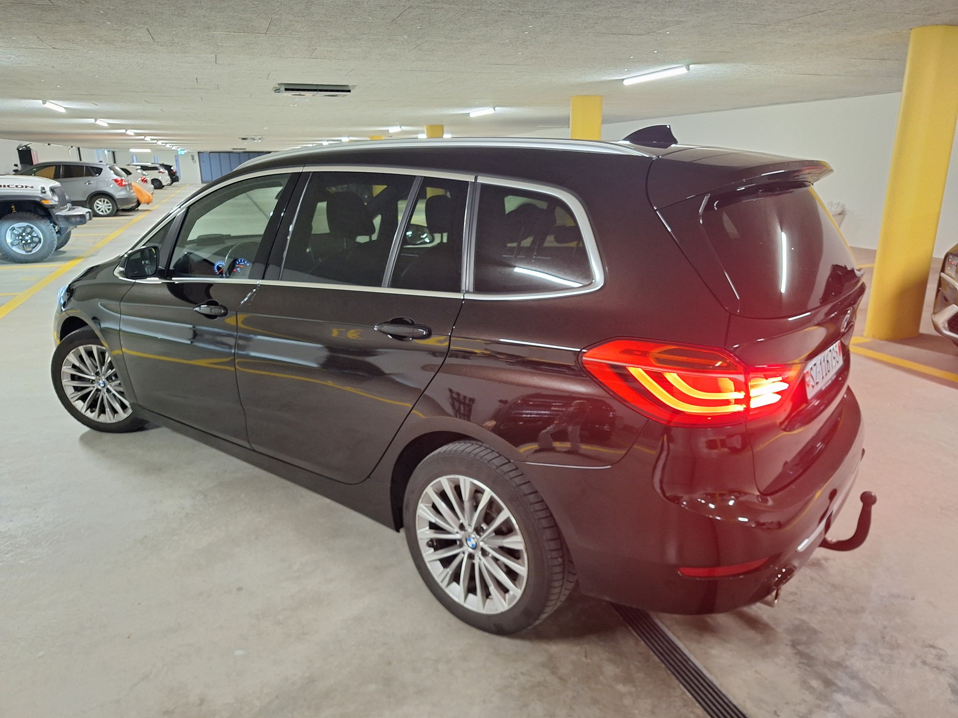 BMW 220i-image-0