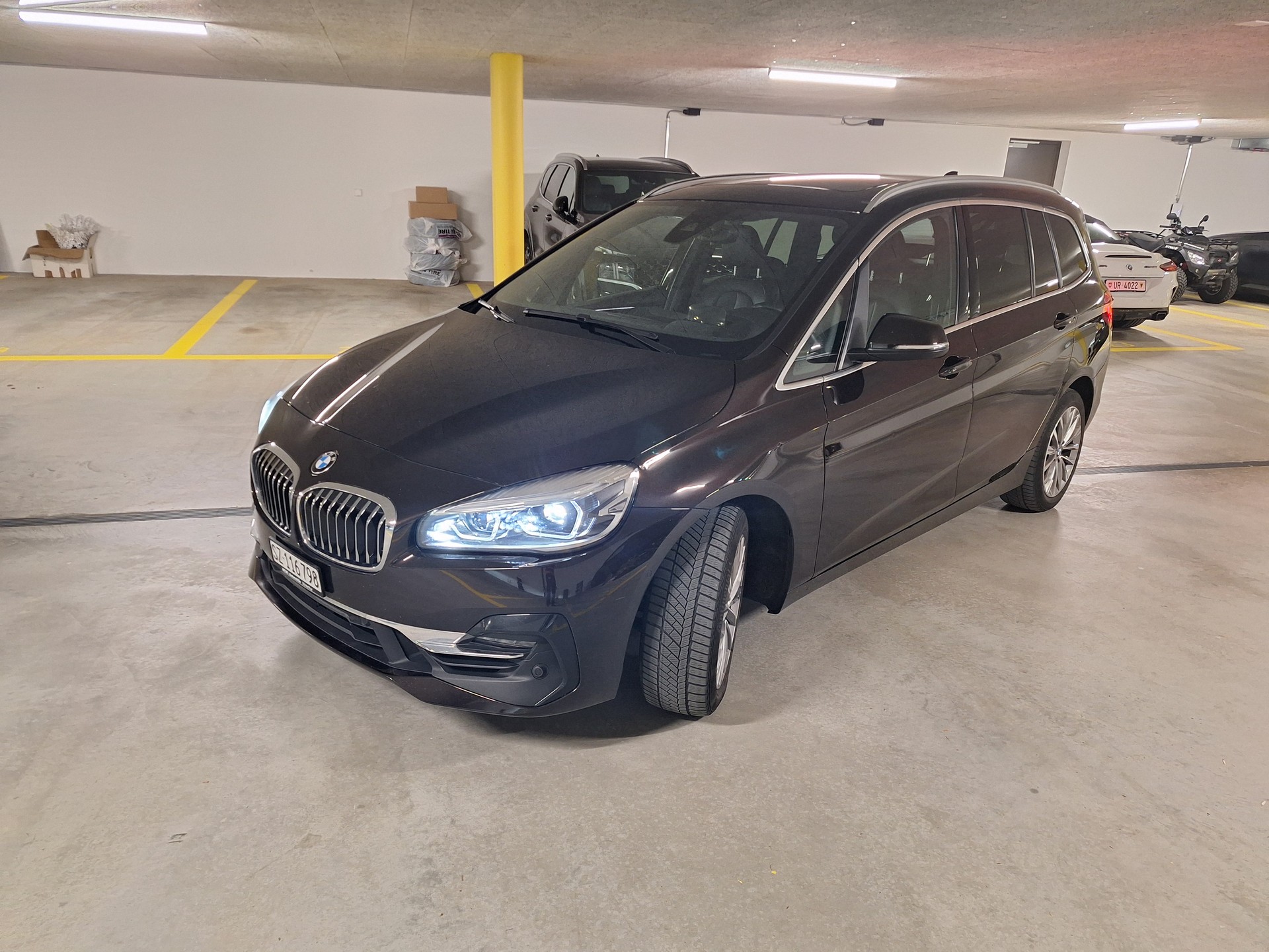 BMW 220i-image-3