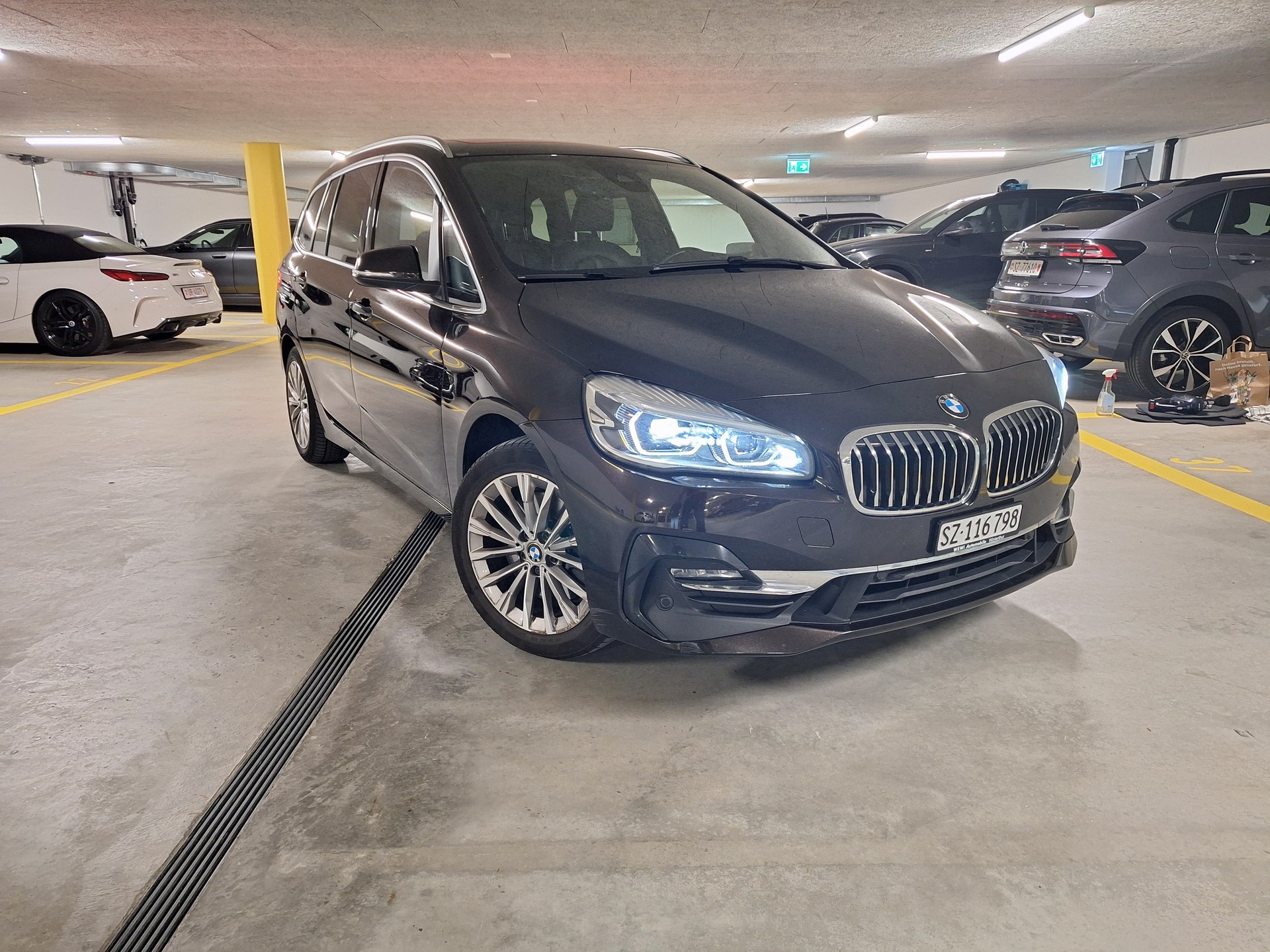 BMW 220i-image-4