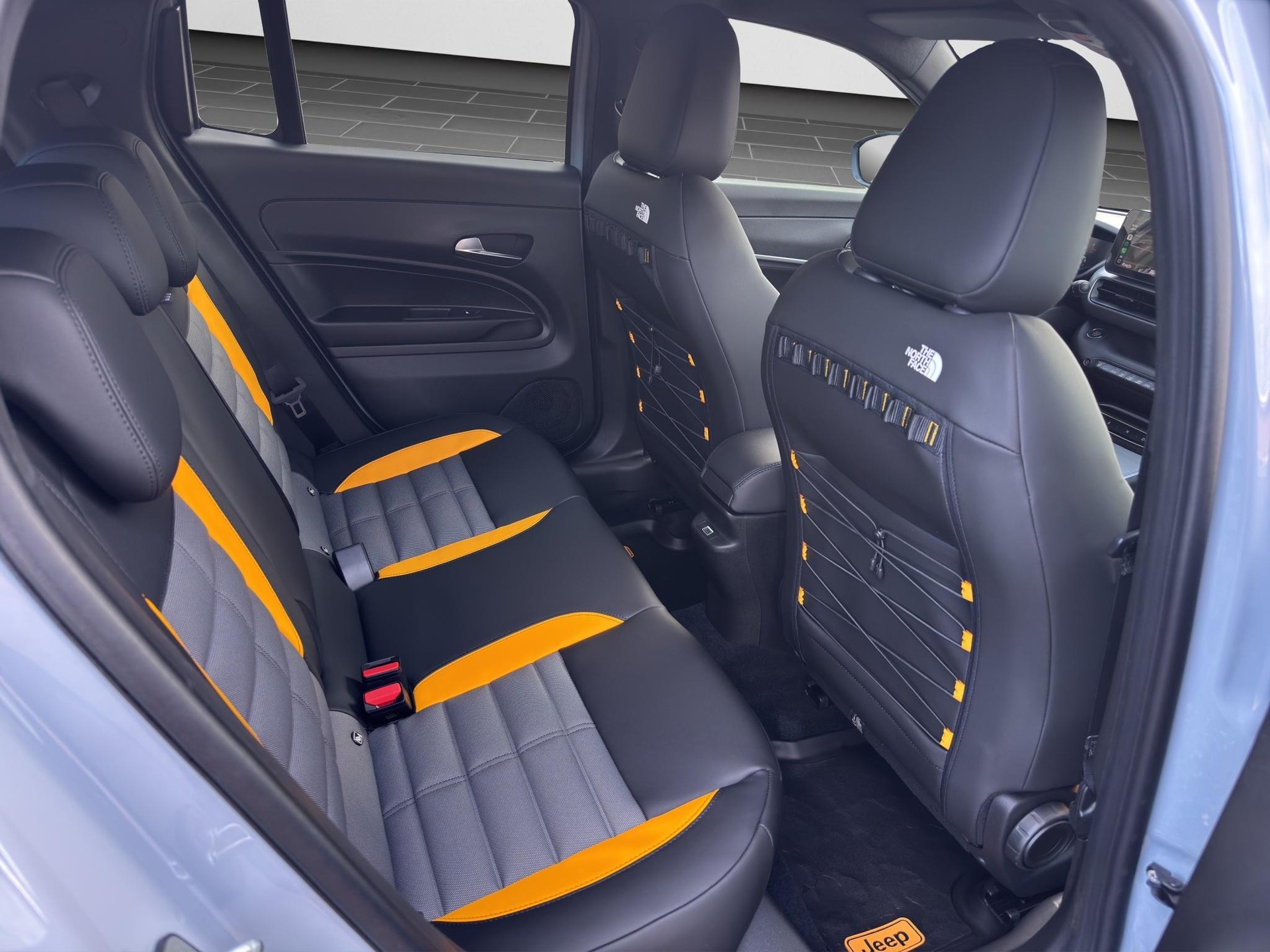 JEEP Avenger 1.2 MHEV The North Face 4xe-image-13
