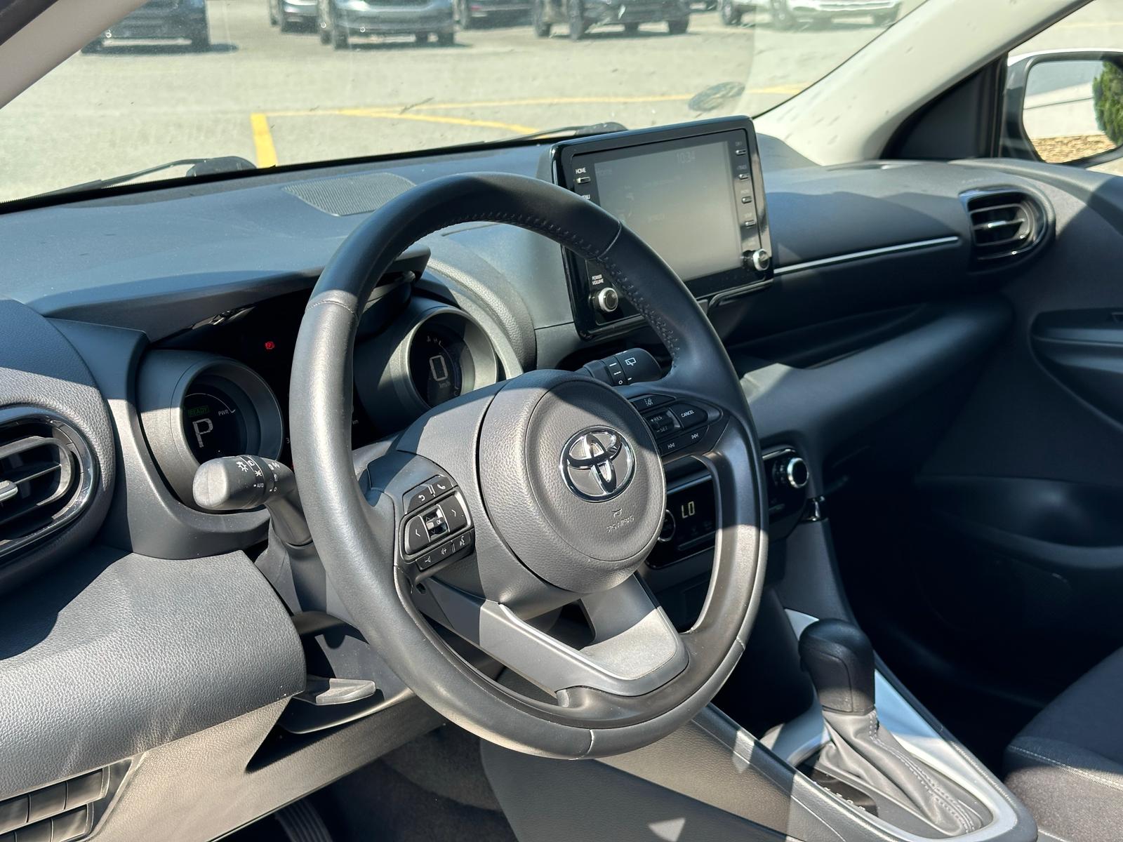TOYOTA Yaris 1.5 Comfort e-CVT-image-8