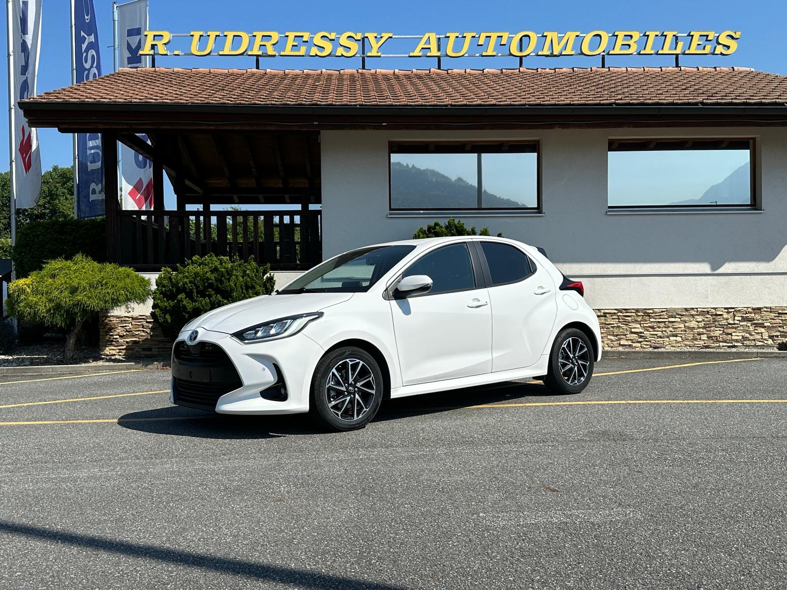 TOYOTA Yaris 1.5 Comfort e-CVT-image-0