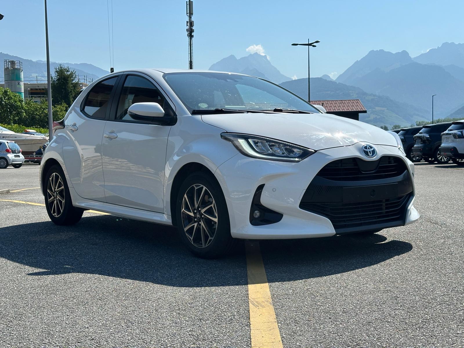 TOYOTA Yaris 1.5 Comfort e-CVT-image-7