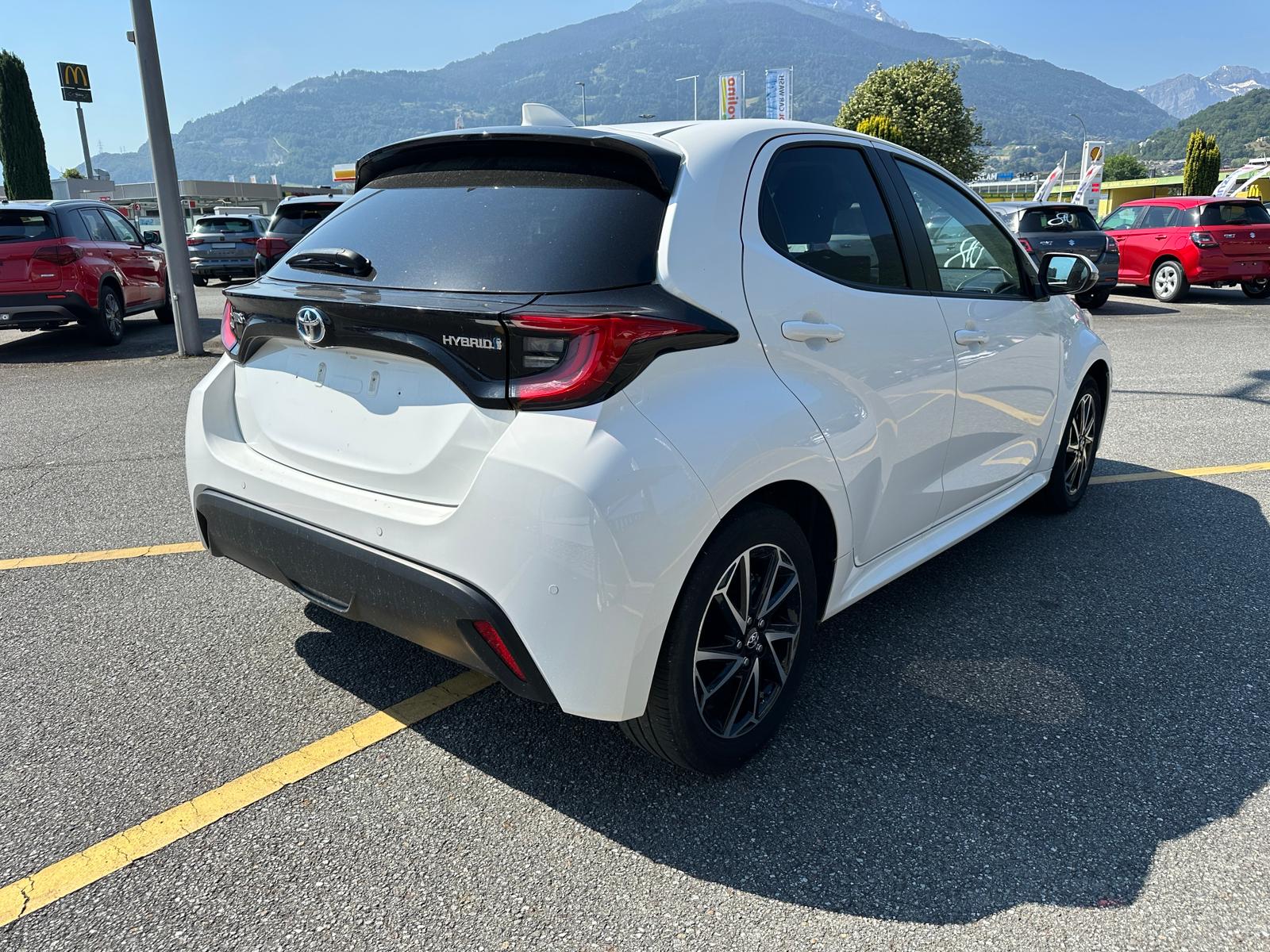 TOYOTA Yaris 1.5 Comfort e-CVT-image-4