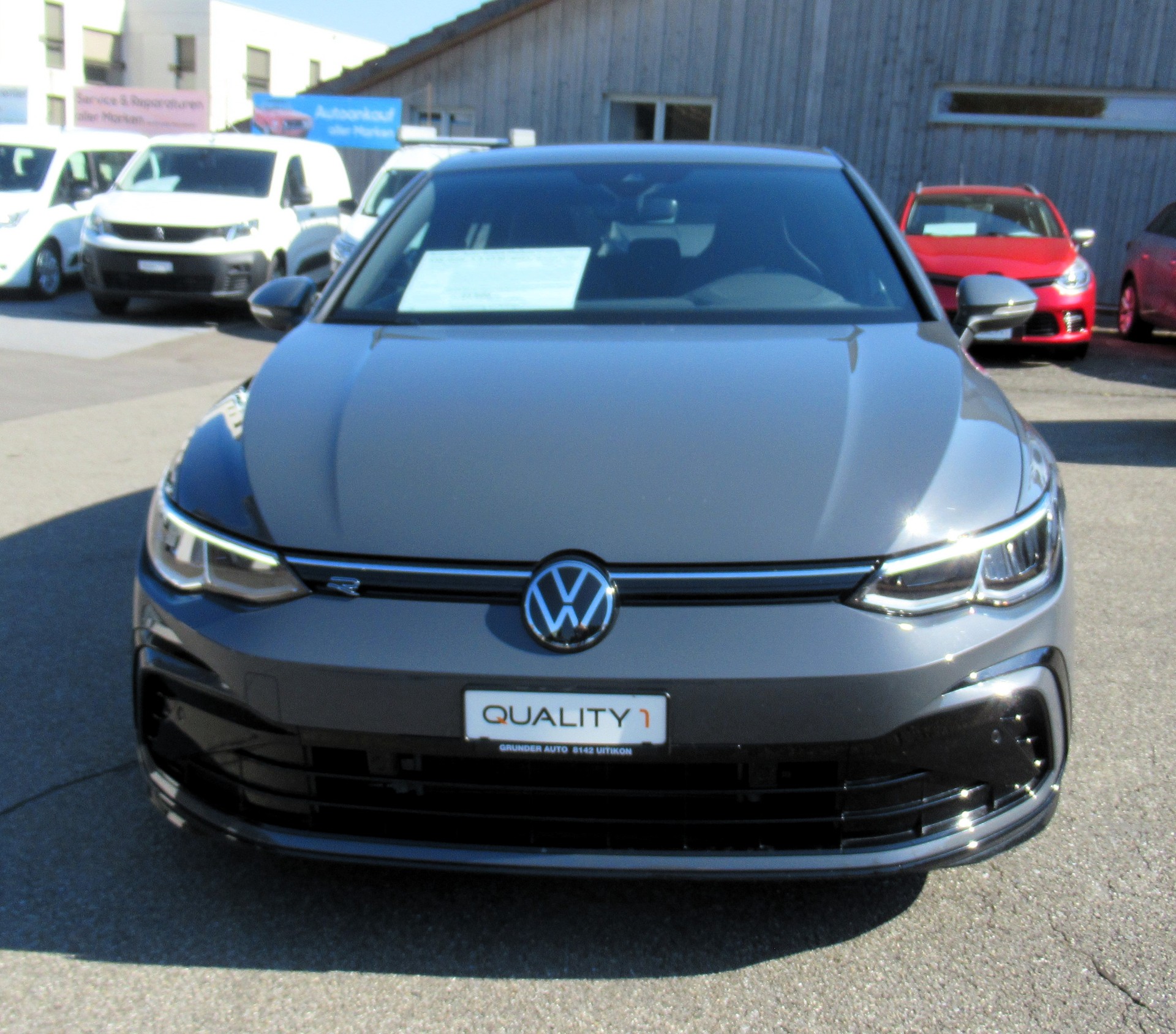 VW Golf 1.5 eTSI mHEV ACT R-Line DSG-image-3