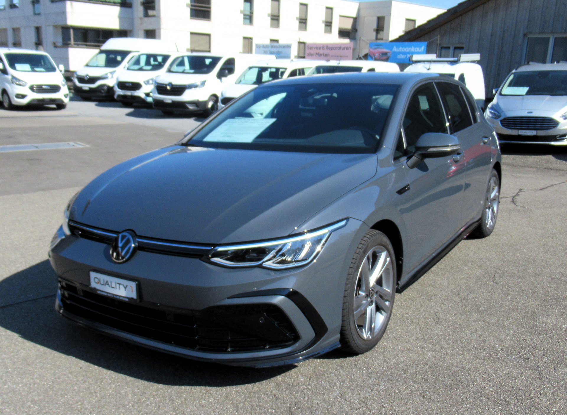 VW Golf 1.5 eTSI mHEV ACT R-Line DSG-image-0