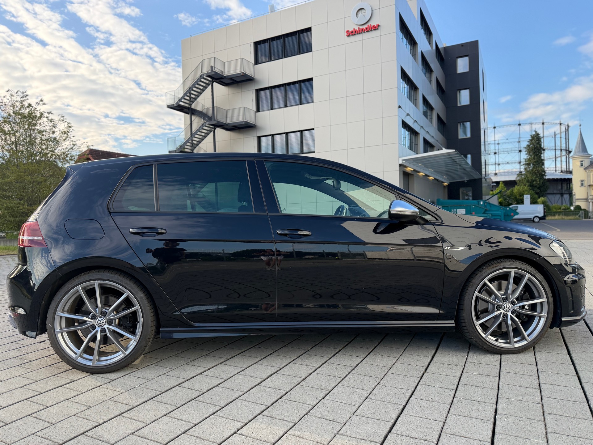 VW Golf 2.0 TSI R 4Motion DSG-image-6