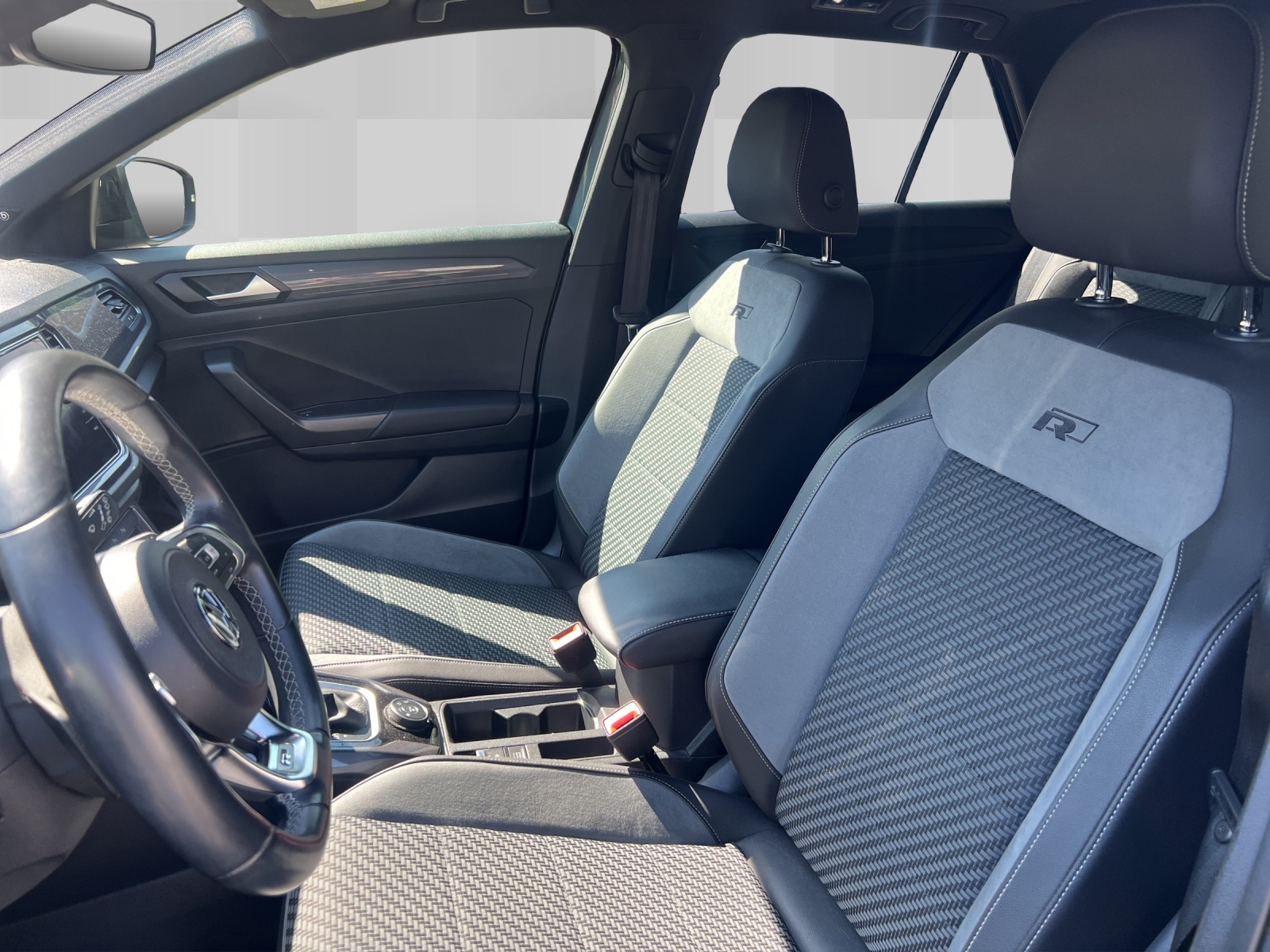 VW T-Roc 2.0 TSI Sport DSG 4Motion-image-8