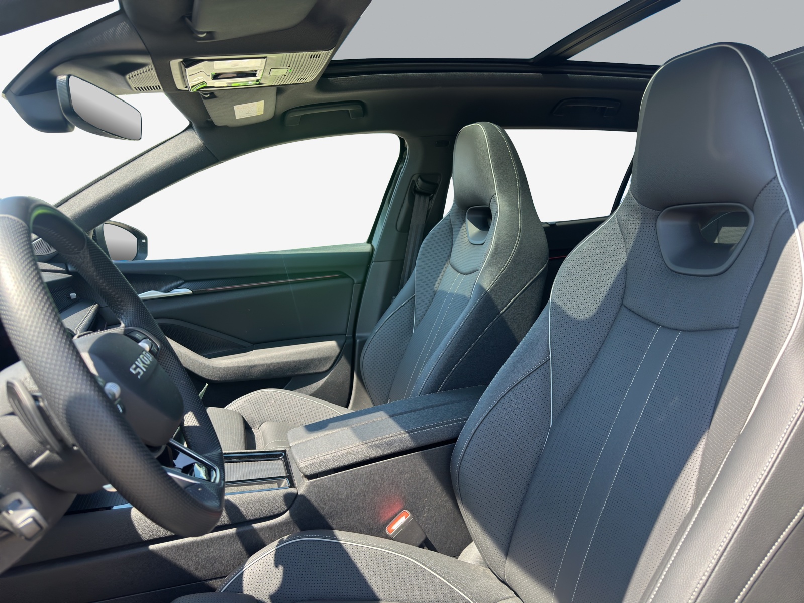 SKODA Superb Combi 1.5 TSI PHEV Sportline DSG-image-7