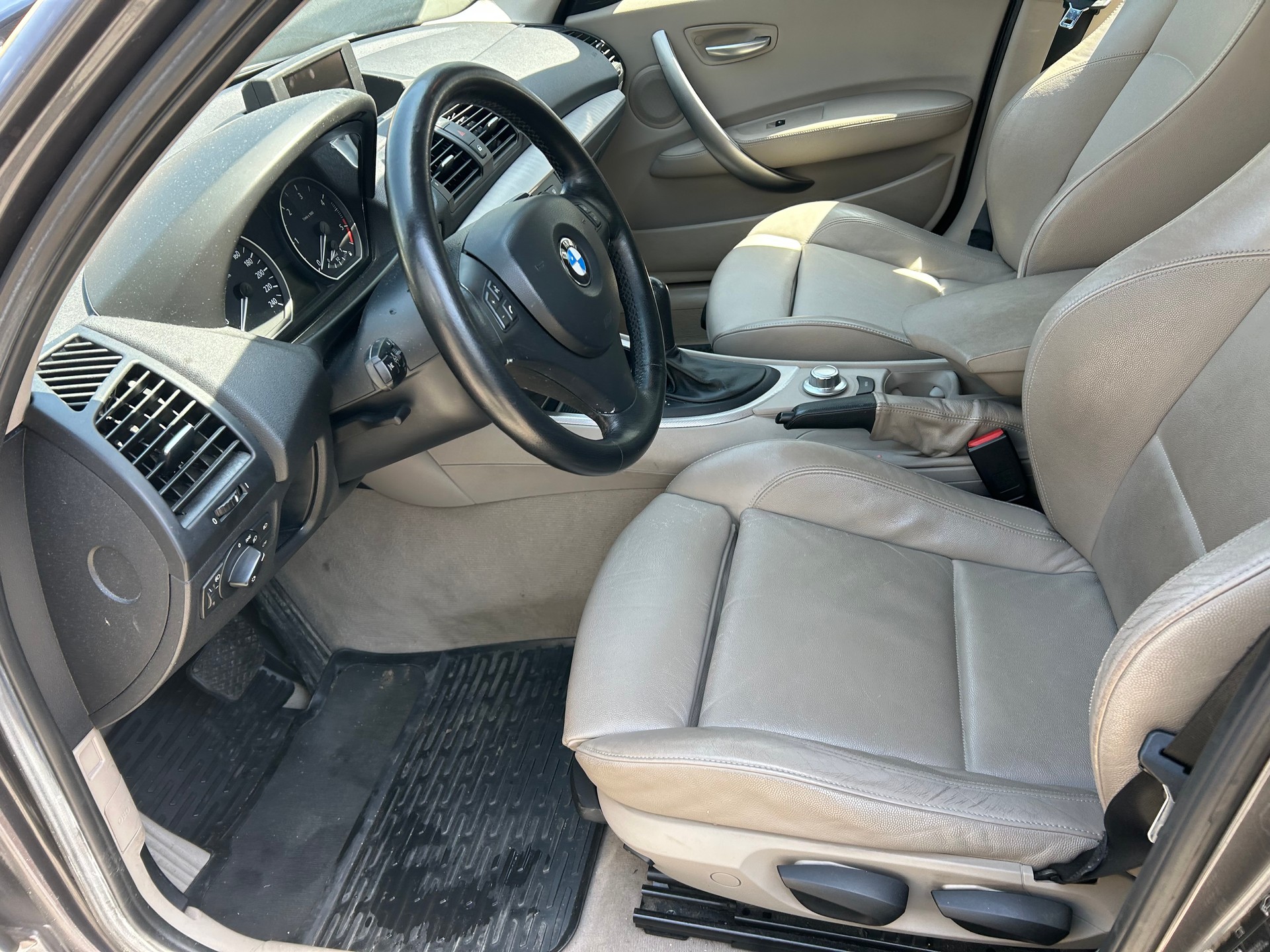BMW 120d A-image-6