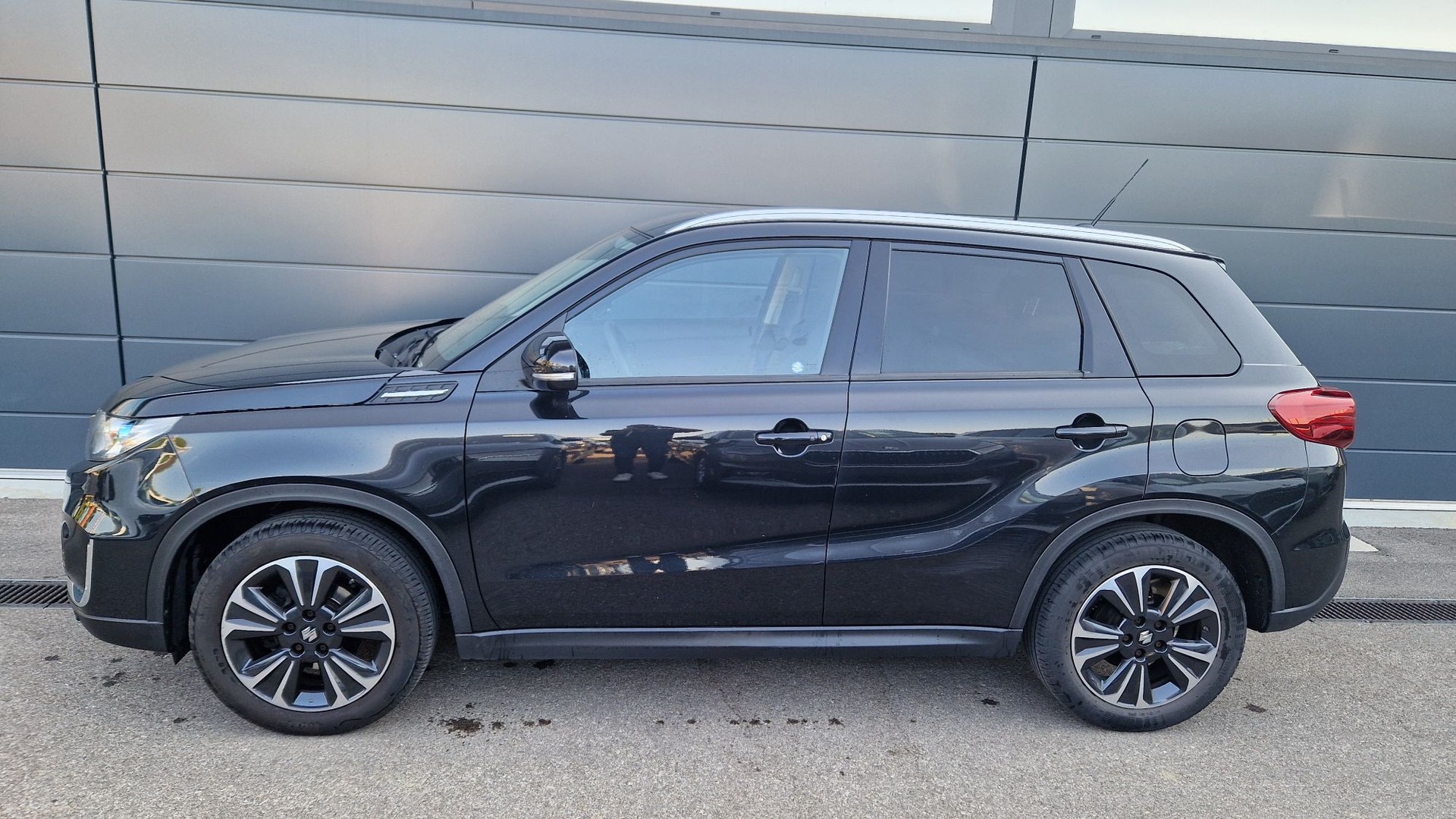 SUZUKI Vitara 1.4 Boosterjet Compact Top Automatic-image-8