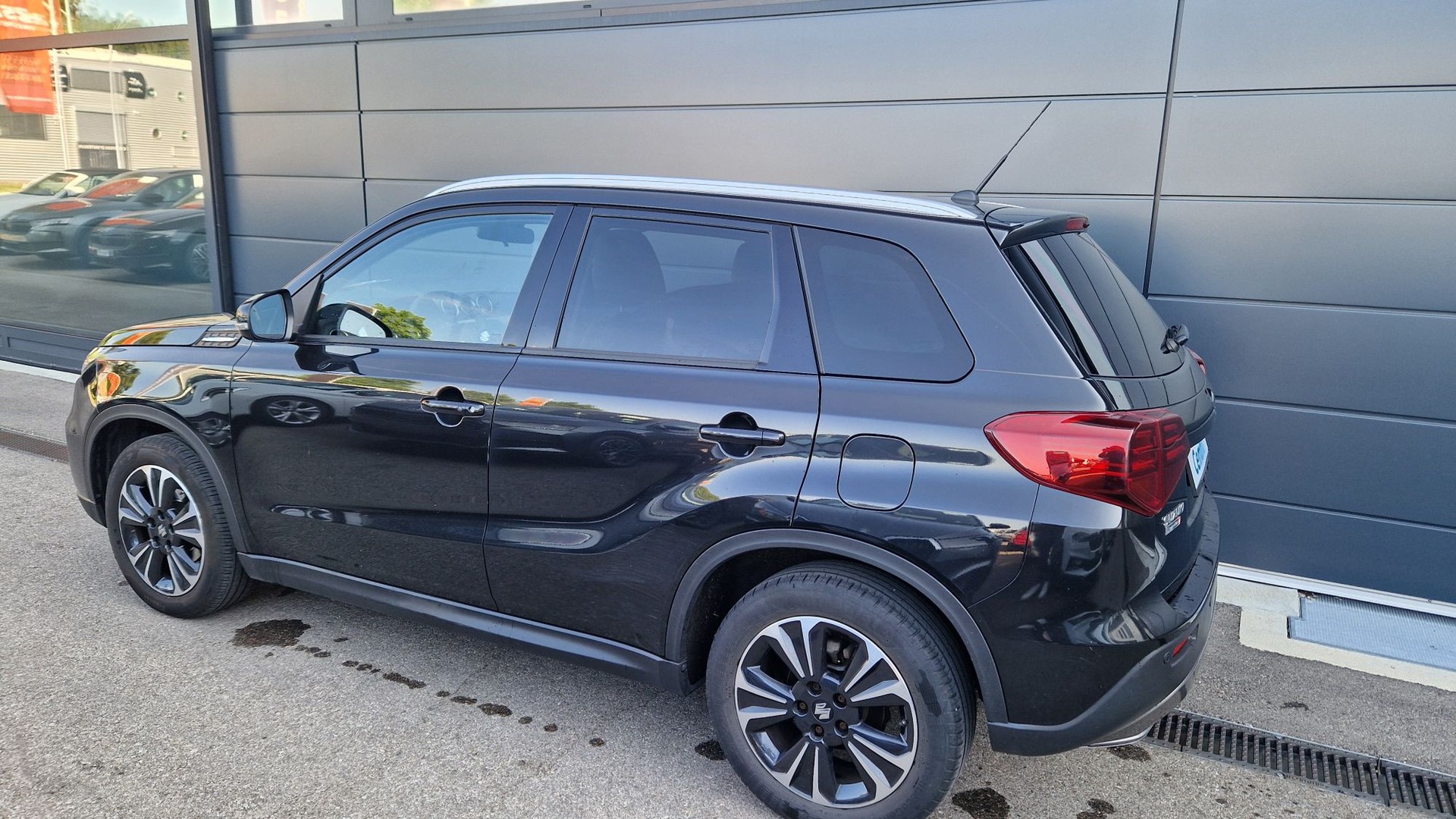 SUZUKI Vitara 1.4 Boosterjet Compact Top Automatic-image-2