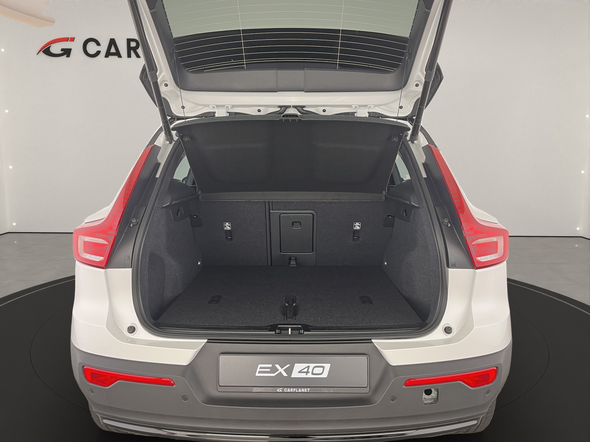 VOLVO EX40 Twin Performance Ultra AWD-image-5
