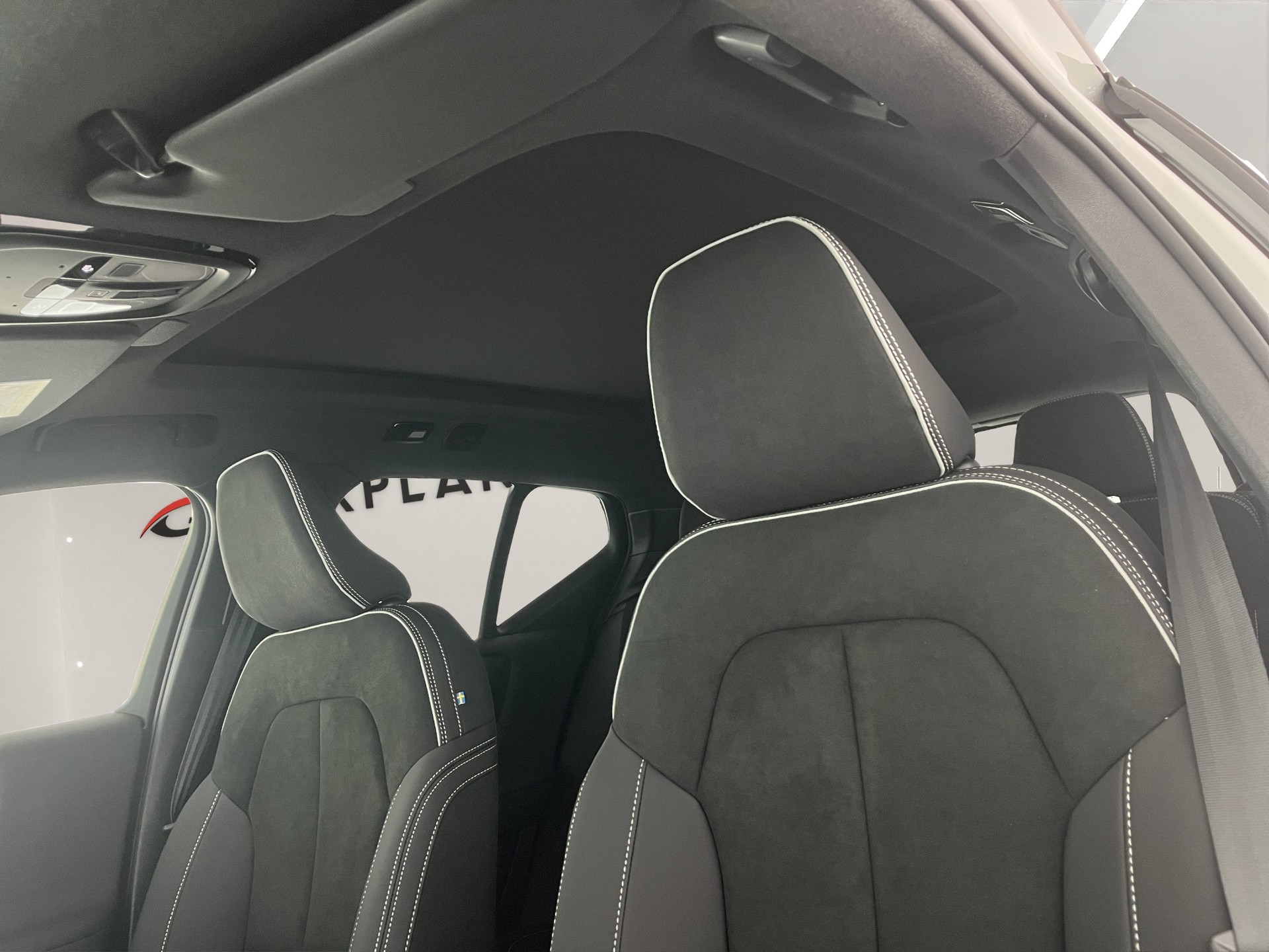 VOLVO EX40 Twin Performance Ultra AWD-image-17