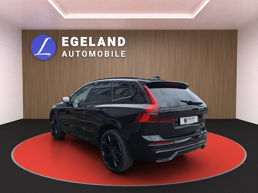 VOLVO XC60 2.0 B5 MH Plus Black Edition AWD-image-4