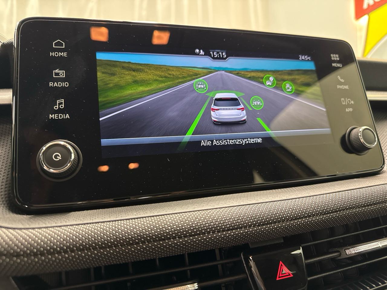 SKODA Fabia 1.0 TSI Selection DSG-image-8