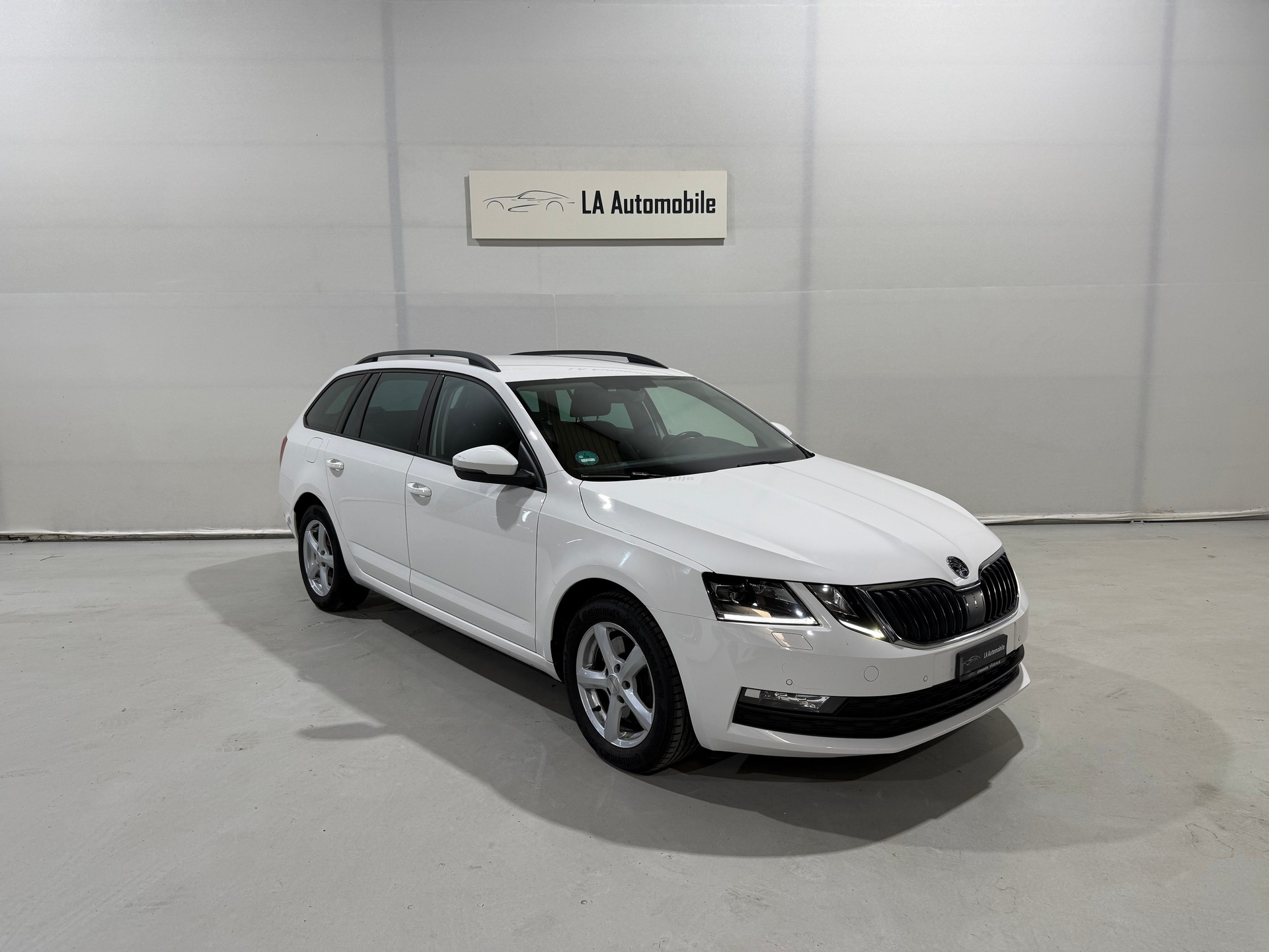 SKODA Octavia Combi 2.0 TDI Ambition 4x4 DSG-image-4