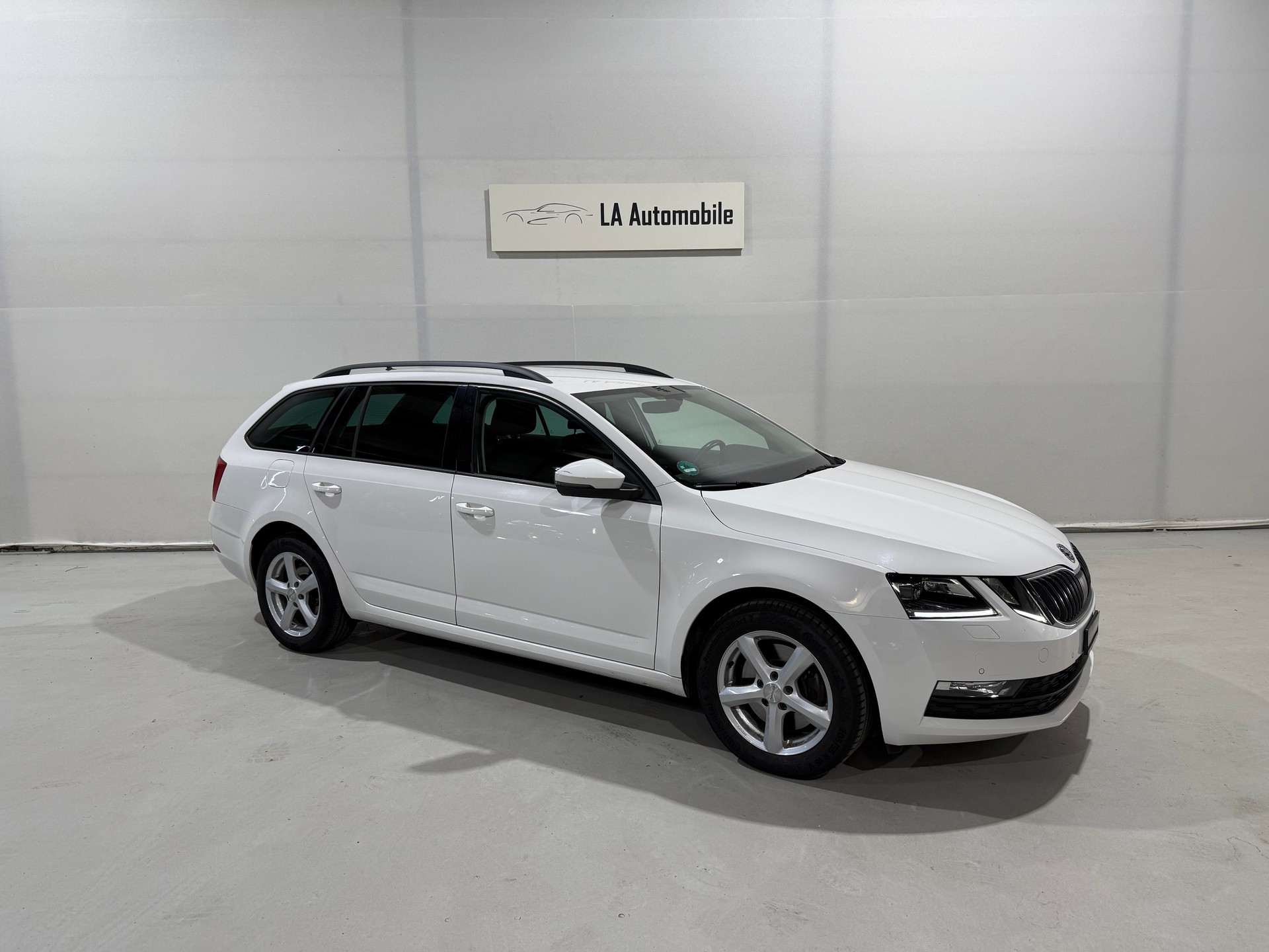 SKODA Octavia Combi 2.0 TDI Ambition 4x4 DSG-image-5