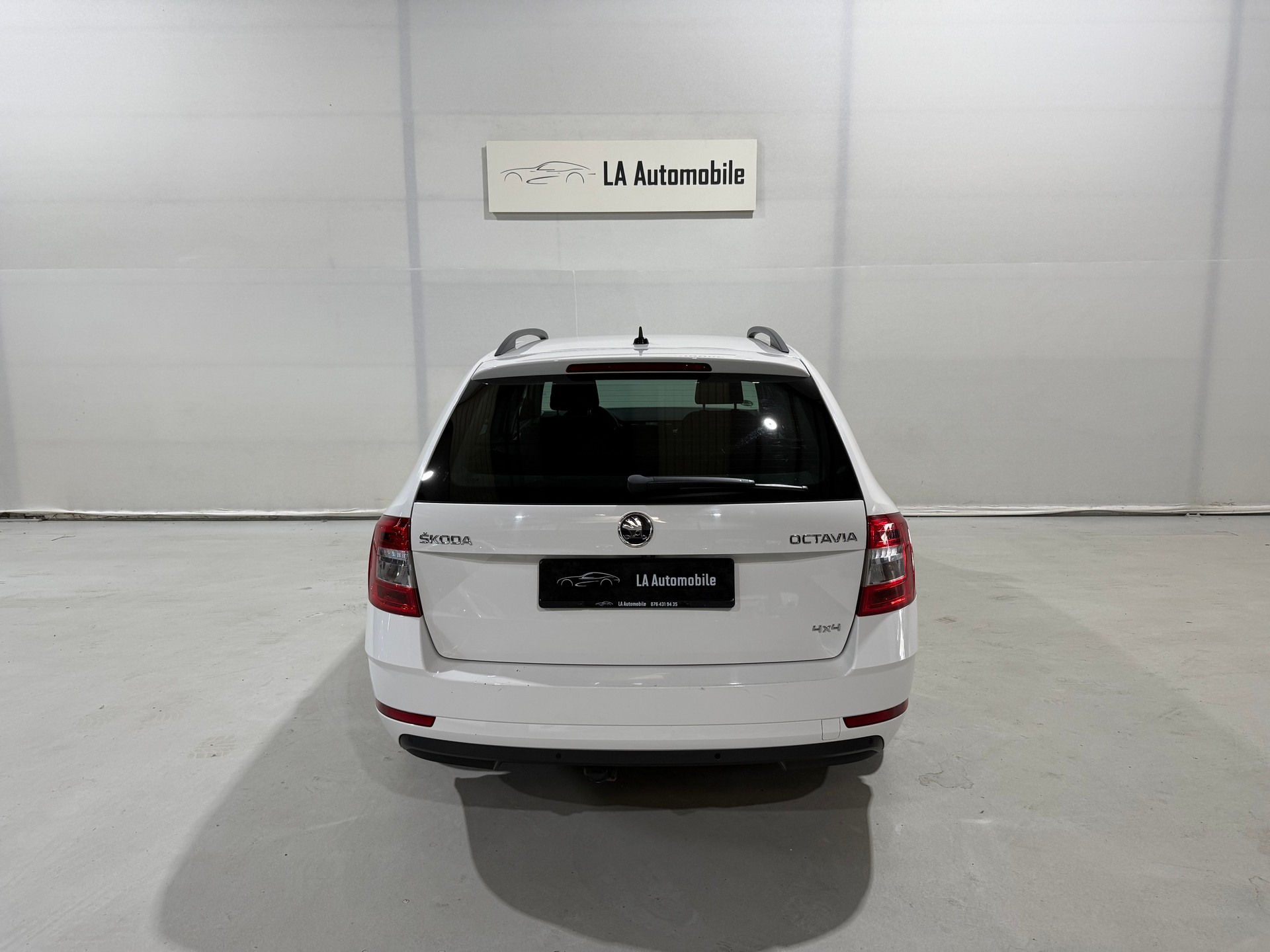 SKODA Octavia Combi 2.0 TDI Ambition 4x4 DSG-image-7