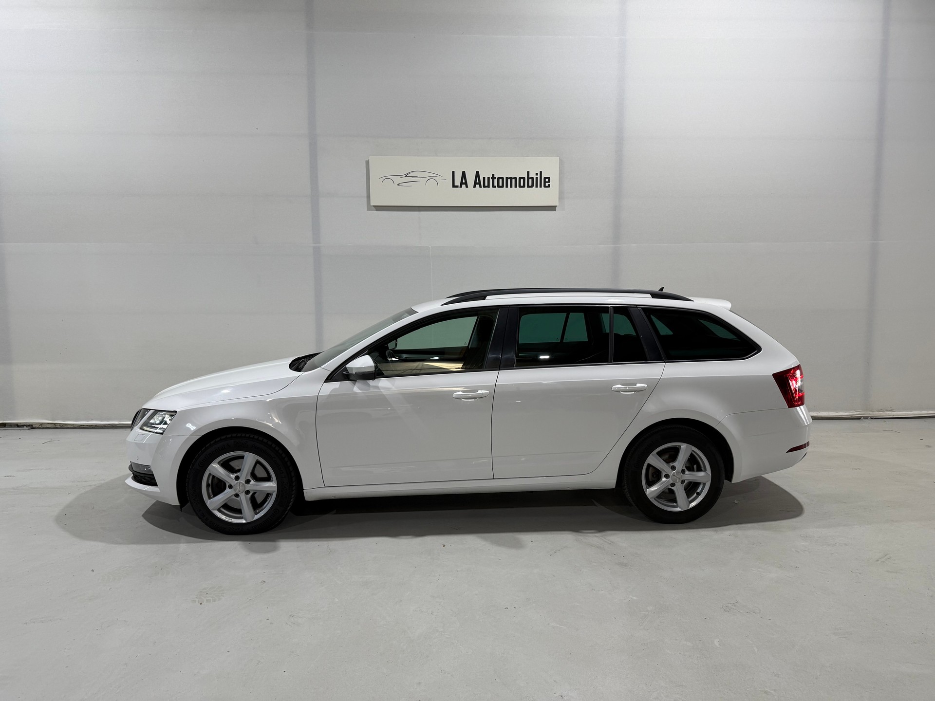 SKODA Octavia Combi 2.0 TDI Ambition 4x4 DSG-image-2