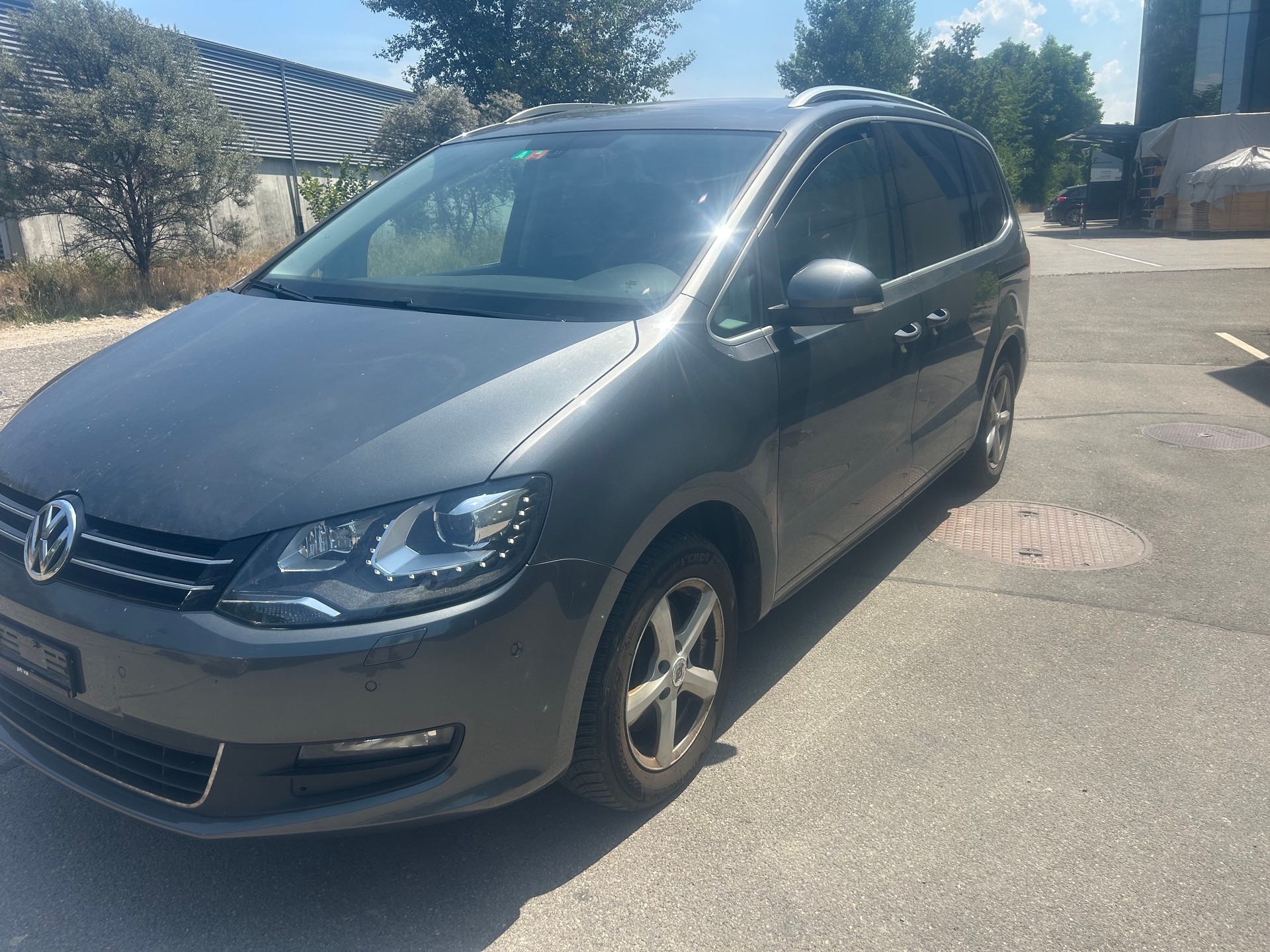 VW Sharan 2.0 TDI BMT Comfortline DSG-image-2