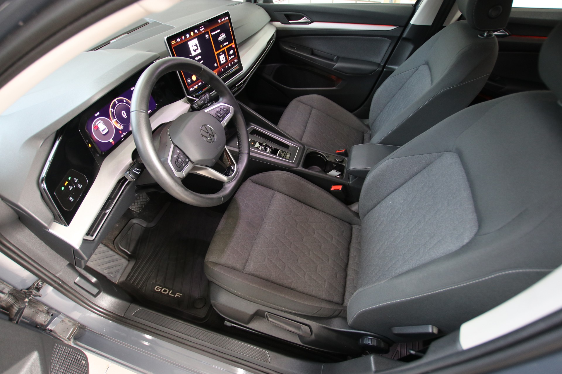 VW Golf 2.0 TDI Life DSG *Werksgarantie bis 05.2030*-image-11