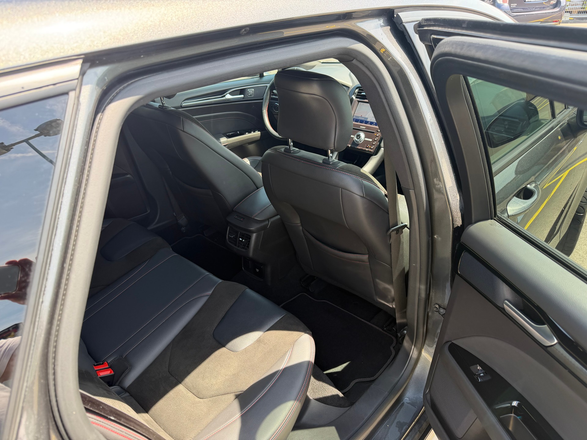 FORD MONDEO-image-5