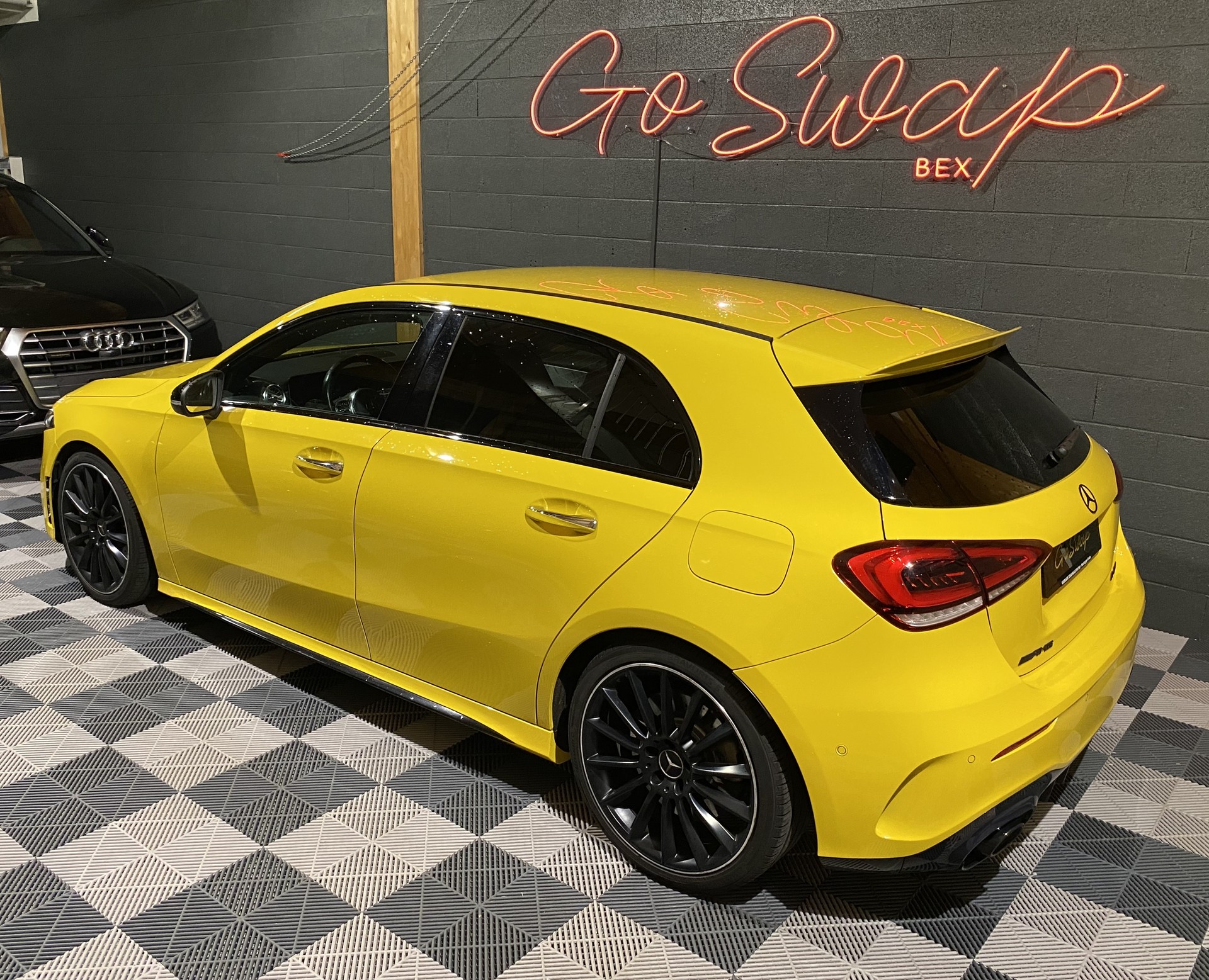 MERCEDES-BENZ A 35 AMG 4Matic Speedshift-image-8