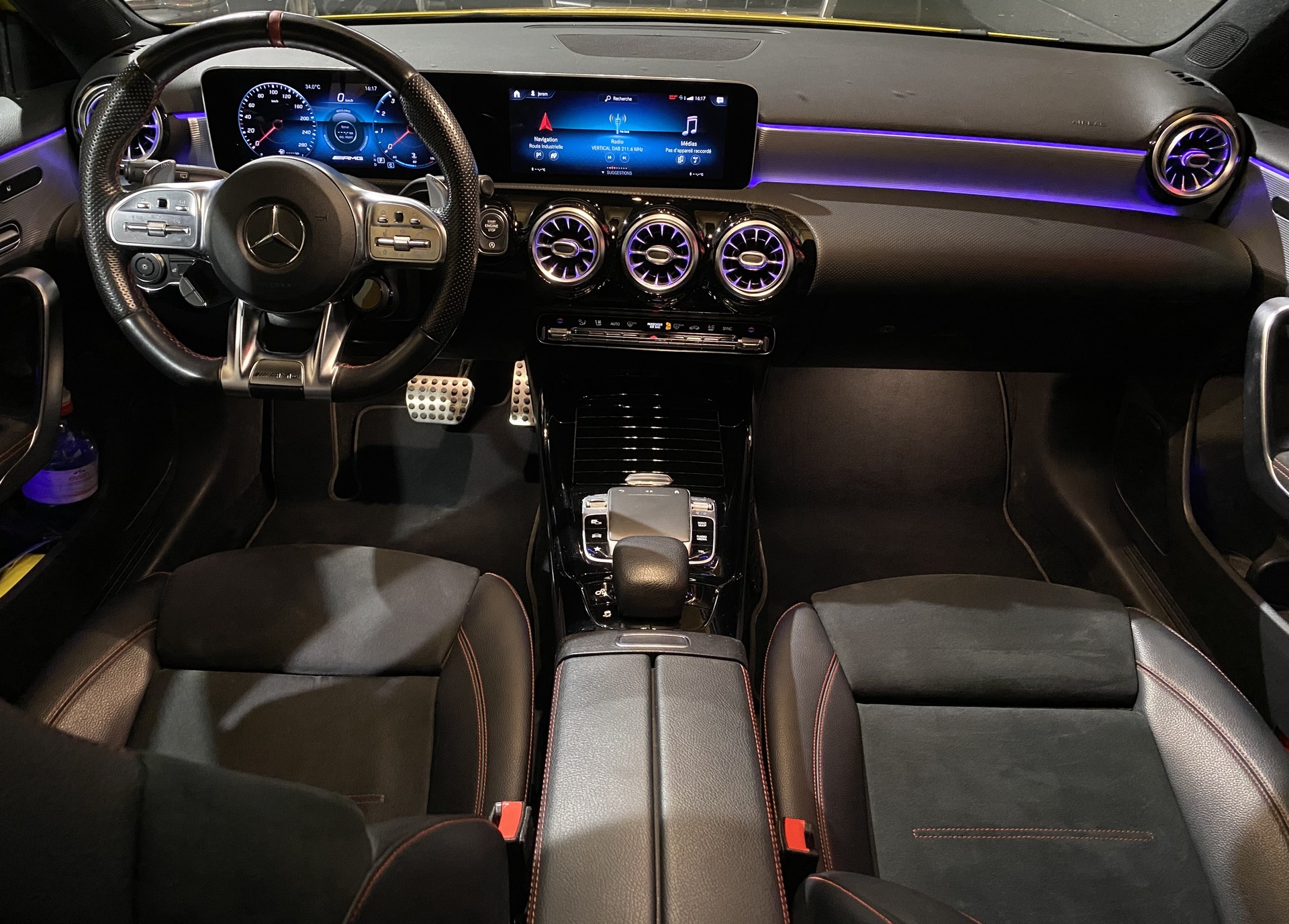 MERCEDES-BENZ A 35 AMG 4Matic Speedshift-image-20