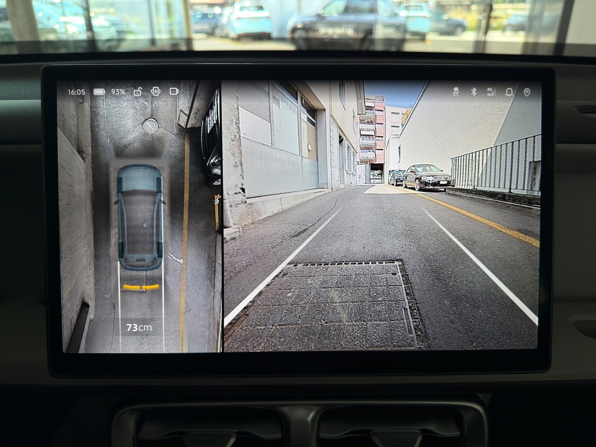LEAPMOTOR B10 EV-image-12