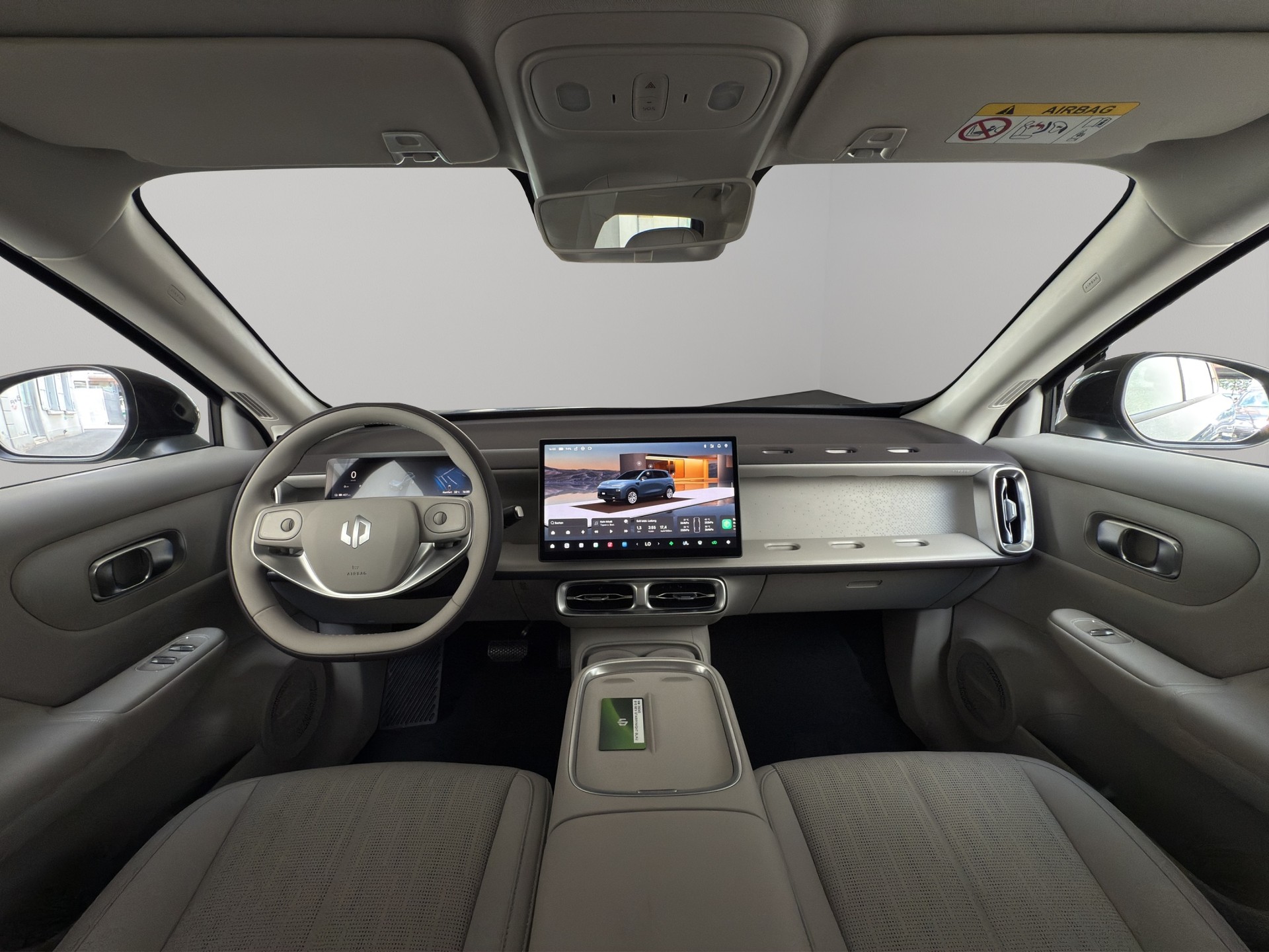 LEAPMOTOR B10 EV-image-7