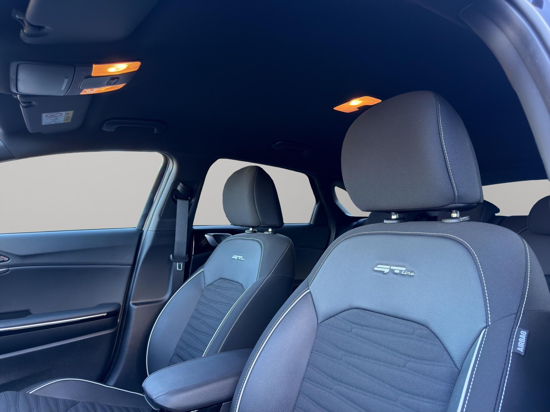 KIA ProCeed 1.5 T-GDi GT-Line-image-2