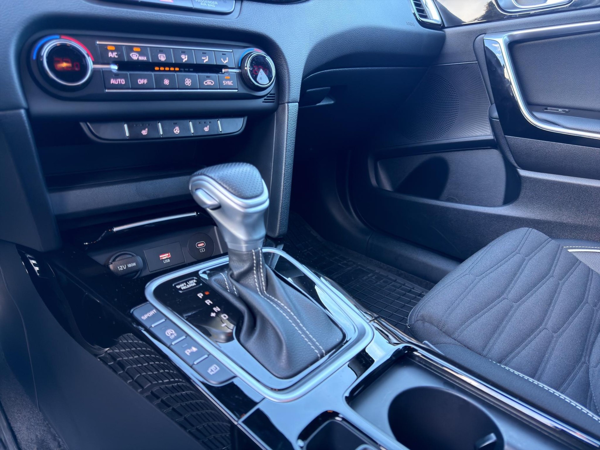 KIA ProCeed 1.5 T-GDi GT-Line-image-6