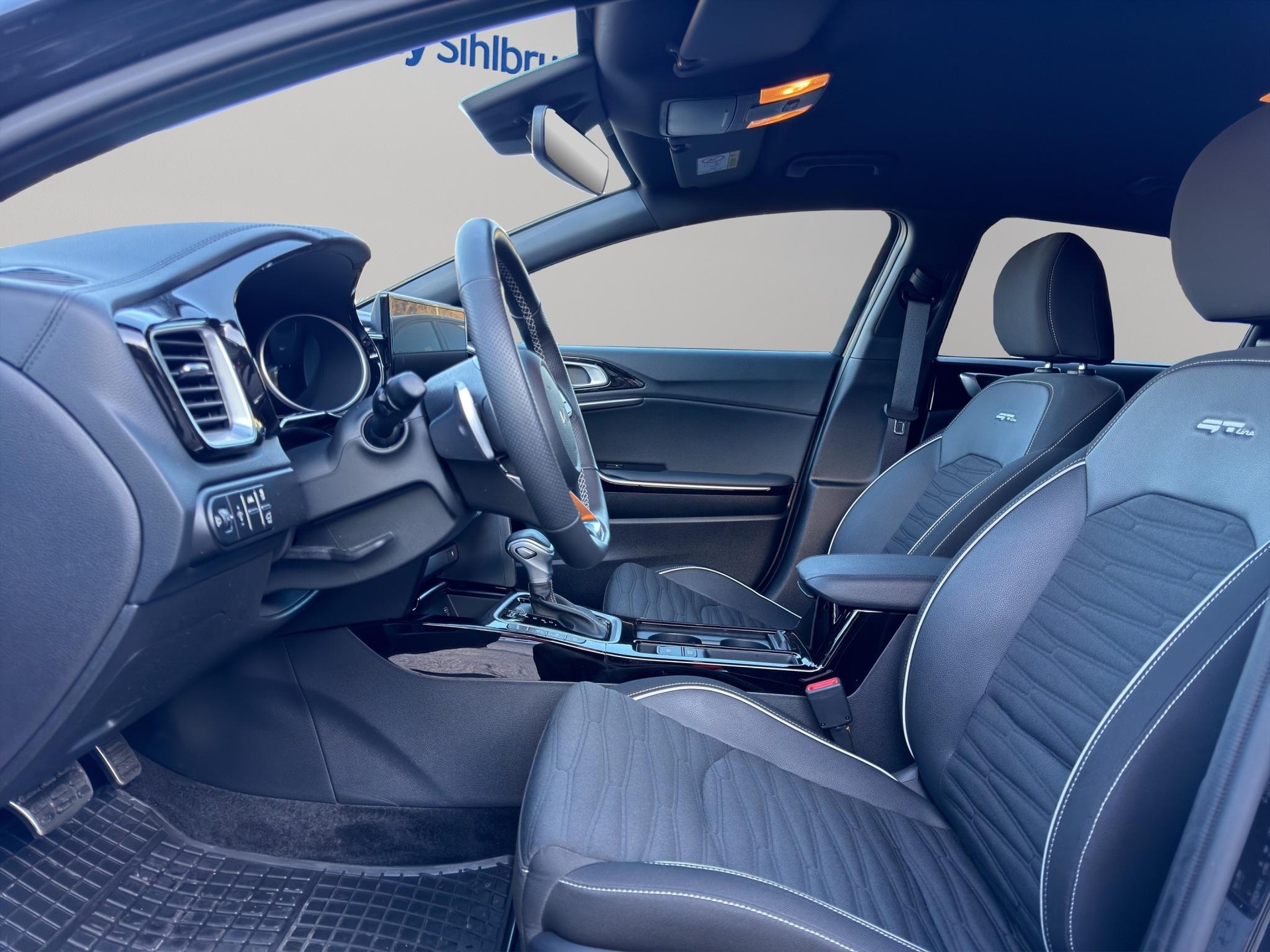 KIA ProCeed 1.5 T-GDi GT-Line-image-1