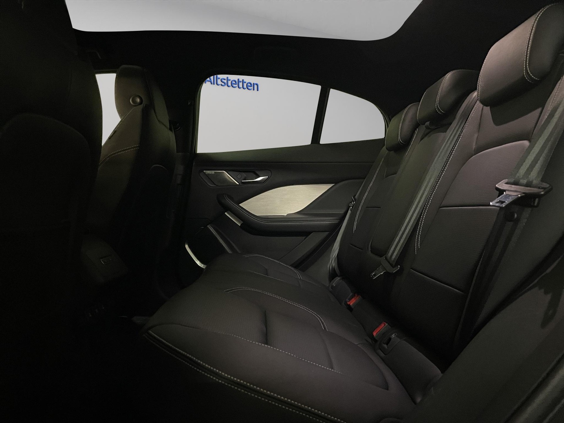 JAGUAR I-Pace EV400 HSE AWD-image-10