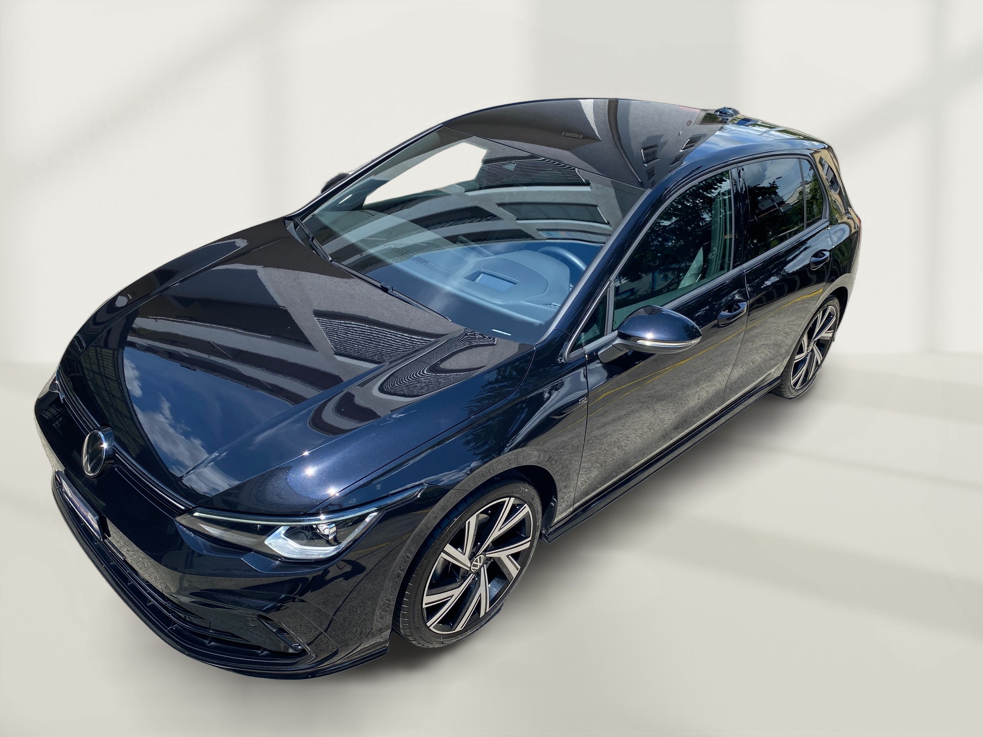 VW Golf 1.5 eTSI mHEV ACT R-Line 75 Edition DSG-image-4